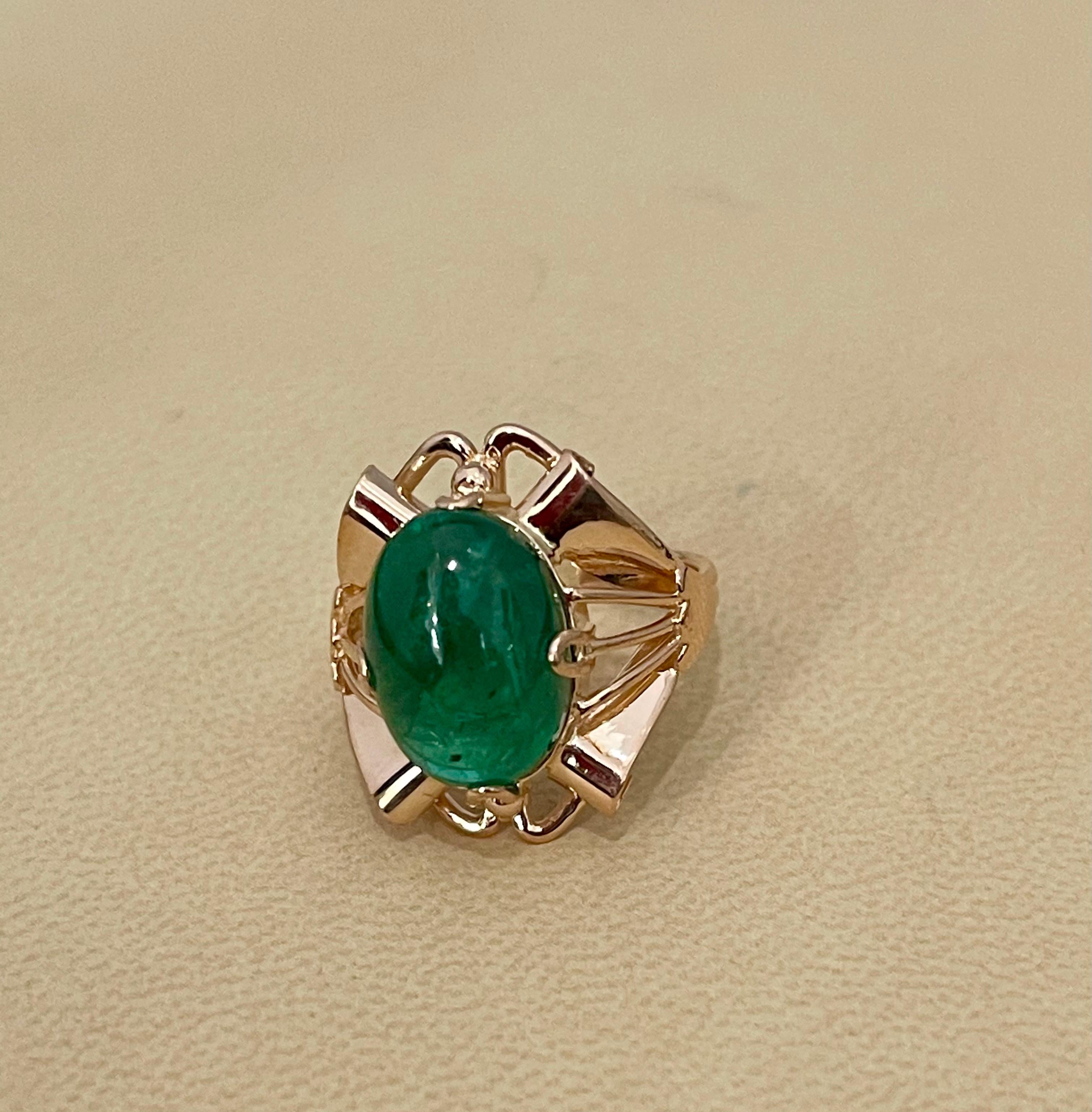 7 Carat Elongated Oval Emerald Cabochon 14 Karat Rose Gold Cocktail Ring Vintage For Sale 2