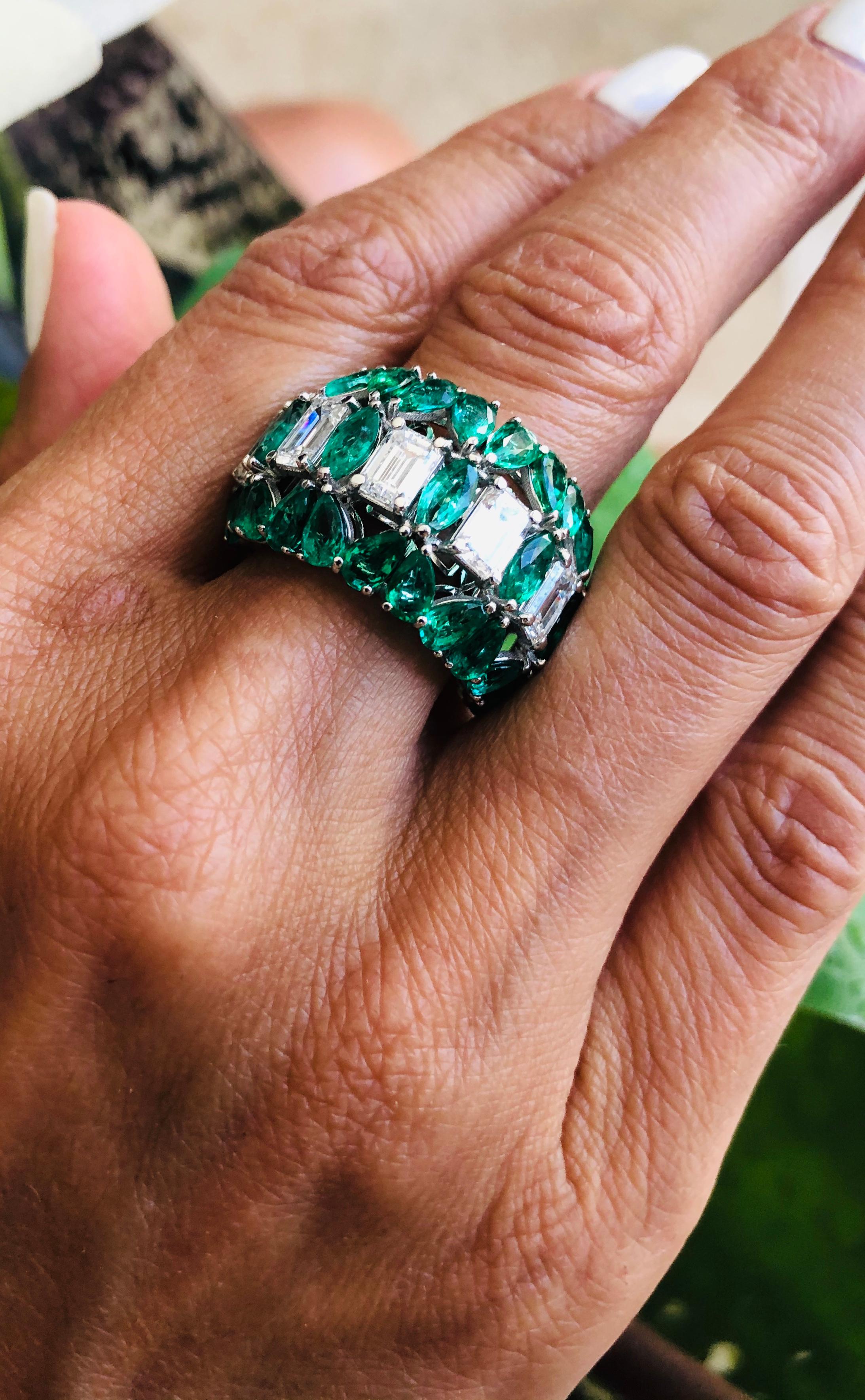 7 Carat Emerald and Diamond Ring 18 Karat Gold 3