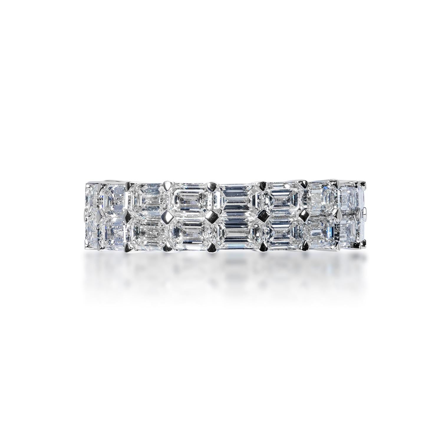 7 Carat Emerald Cut Diamond Eternity Band Certified In New Condition For Sale In New York, NY