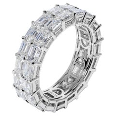 7 Karat Smaragdschliff Diamant-Eternity-Ring zertifiziert