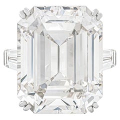 7 Carat Emerald-cut Statement / F color SI  Gold Radiant Elegance Diamond Ring
