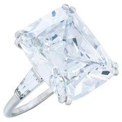 7 Carat Emerald-cut Statement VS 14K White Gold Refined Grandeur Diamond Ring