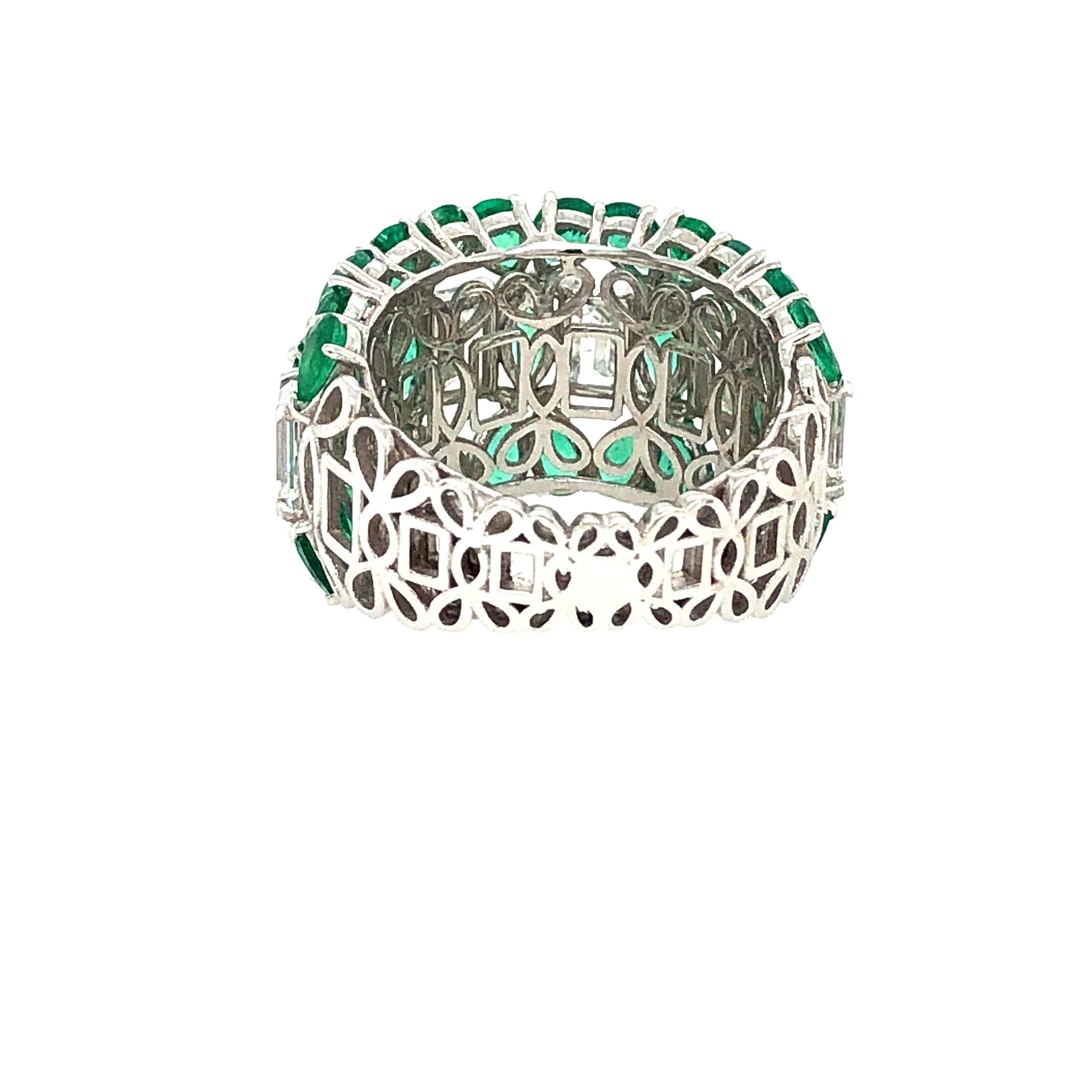 Emerald Cut 7 Carat Emerald and Diamond Ring 18 Karat Gold
