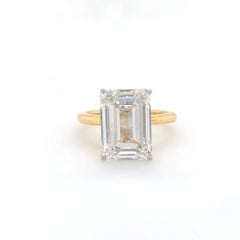 7 carat emerald engagement ring in yellow gold