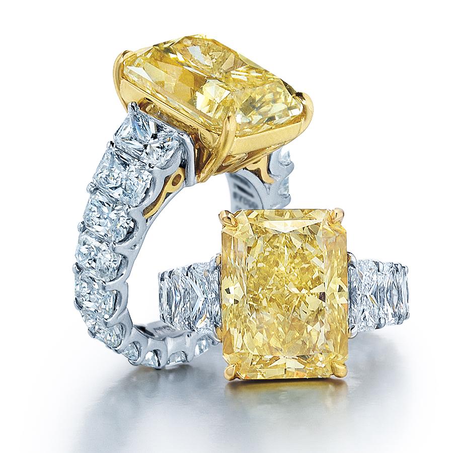 Center: 7 ct GIA Fancy Yellow VVS1
Side diamonds: 4.50 carat Radiant D VS

