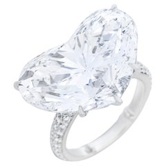 Anello di diamanti in oro bianco VS 14K a forma di cuore con dichiarazione di Brilliante da 7 Carati