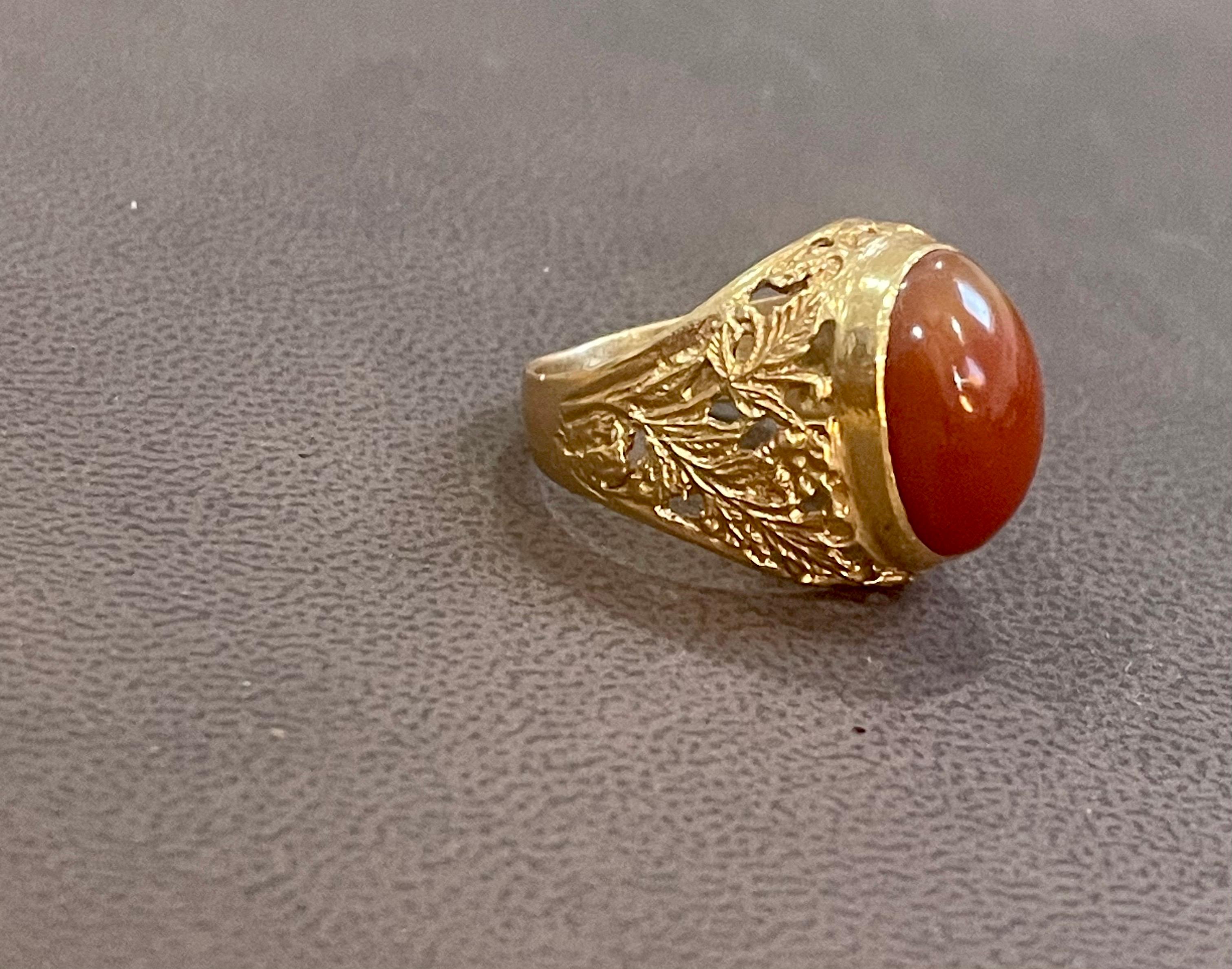7 Carat Jasper Cabochon 18 Karat Yellow Gold Classic Wide Ring In Excellent Condition For Sale In New York, NY