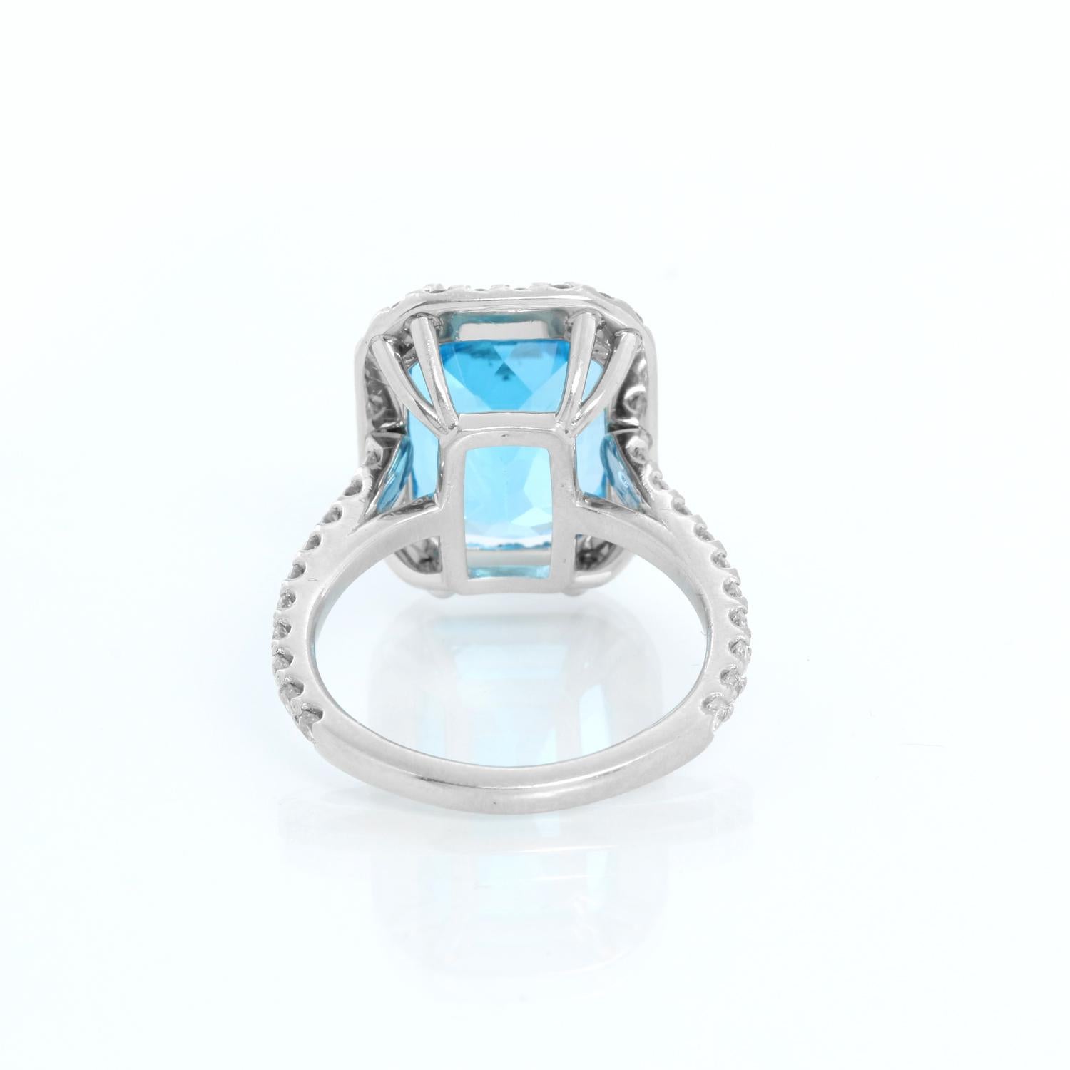 7 Carat London Topaz & Diamonds White Gold Ring In Excellent Condition For Sale In Dallas, TX