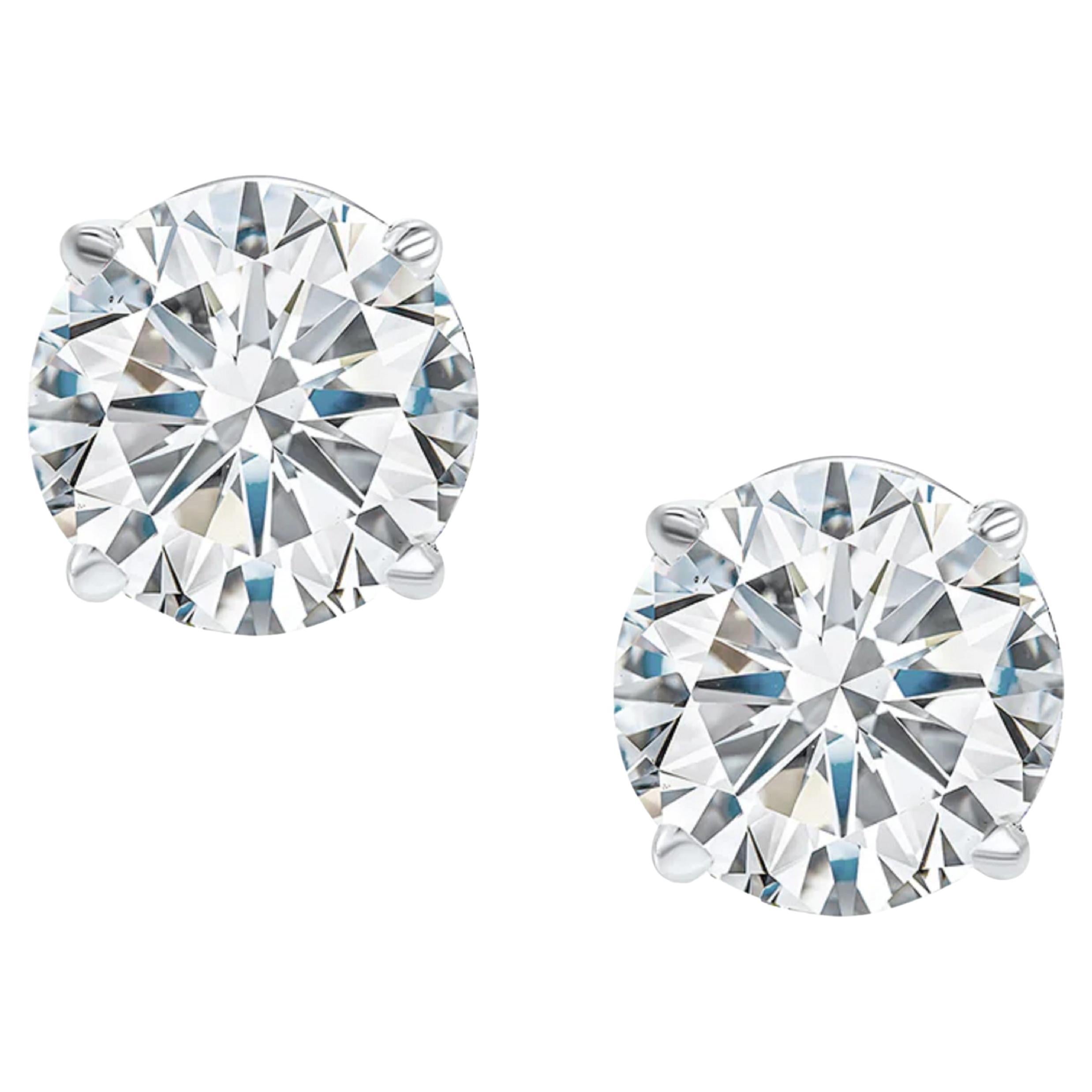 7 Carat Matched Pair of Round Cut Diamonds set in solid Platinum For Sale