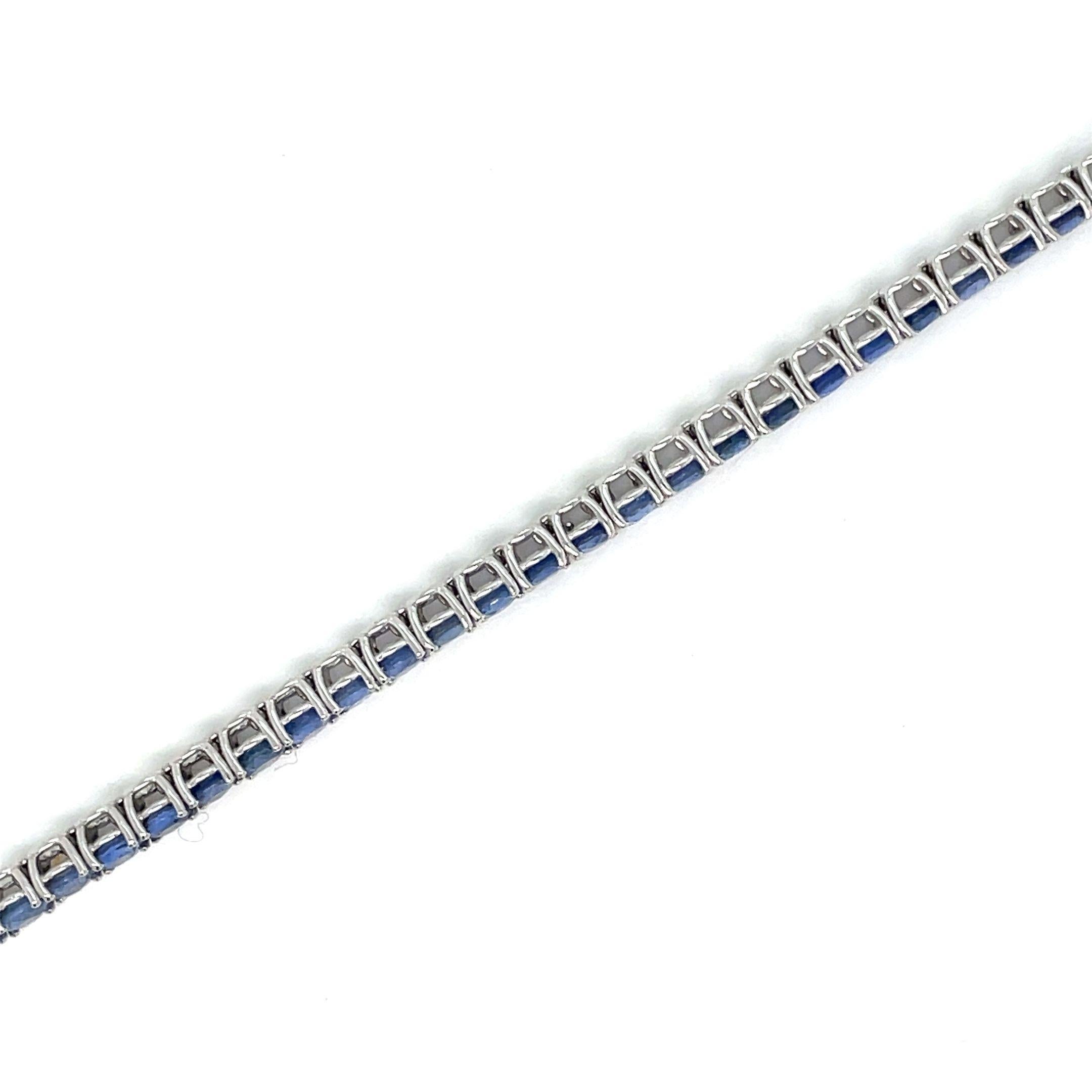 Modern 7 Carat Natural Blu Sapphire Gold Tennis Bracelet For Sale
