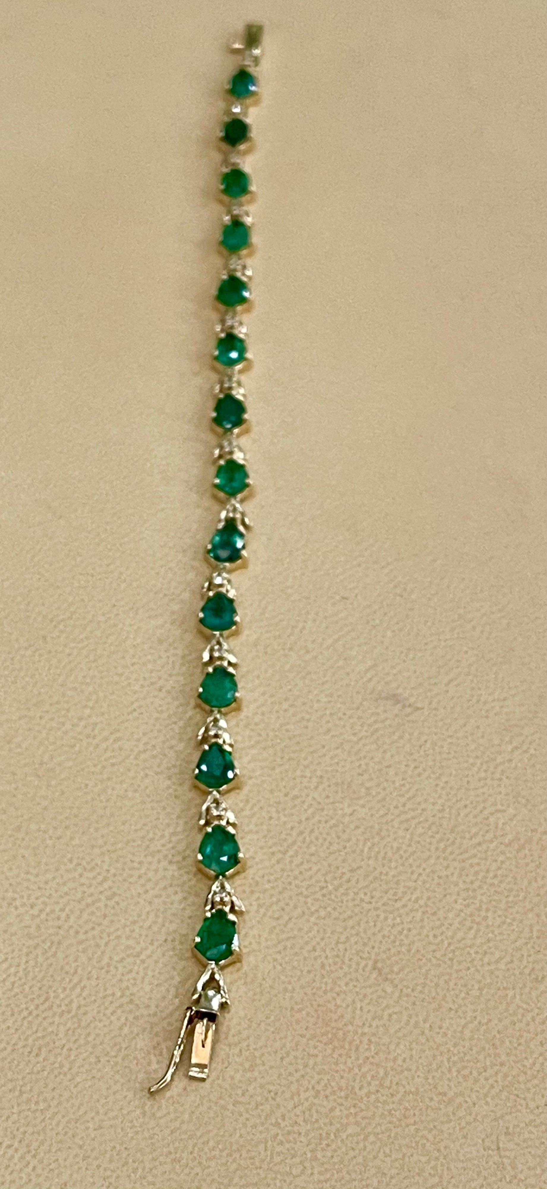 7 Carat Natural Brazil Emerald and Diamond Tennis Bracelet 14 Karat Yellow Gold For Sale 1