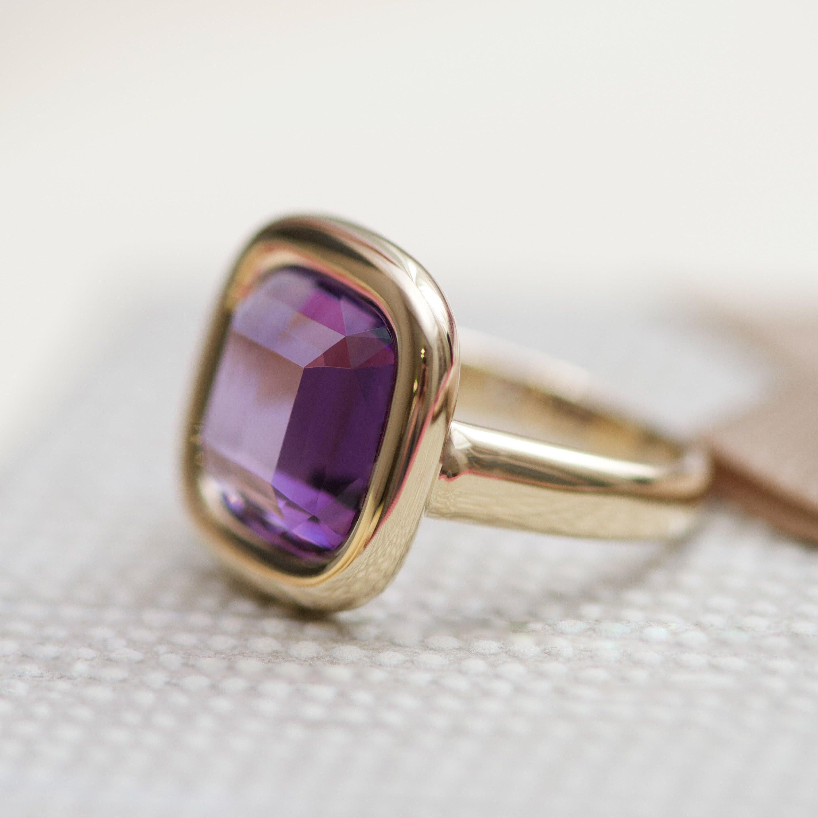 For Sale:  7 Carat Natural Brazilian Purple Amethyst 14 Karat Yellow Gold Ring 8