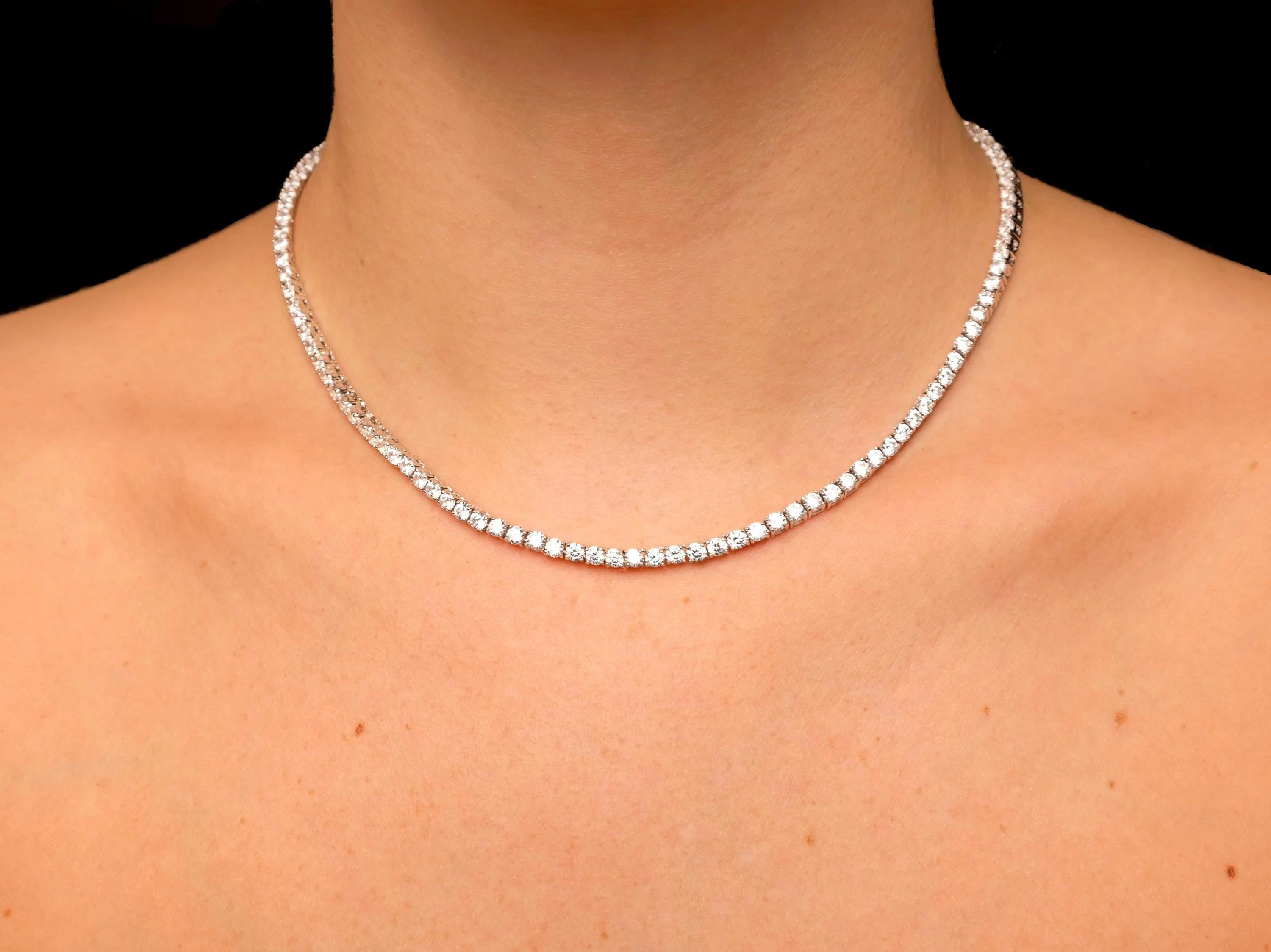 Modern 7 Carat Natural Diamonds Tennis Necklace in 14k Gold For Sale