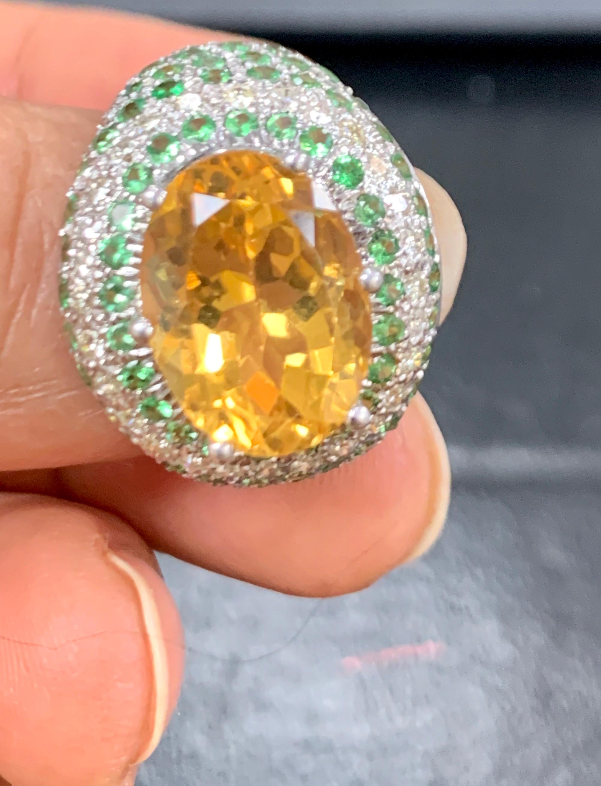 7 Carat Oval Citrine Tsavorite and Diamond Ring in 18 Karat White Gold, Estate In Excellent Condition For Sale In New York, NY
