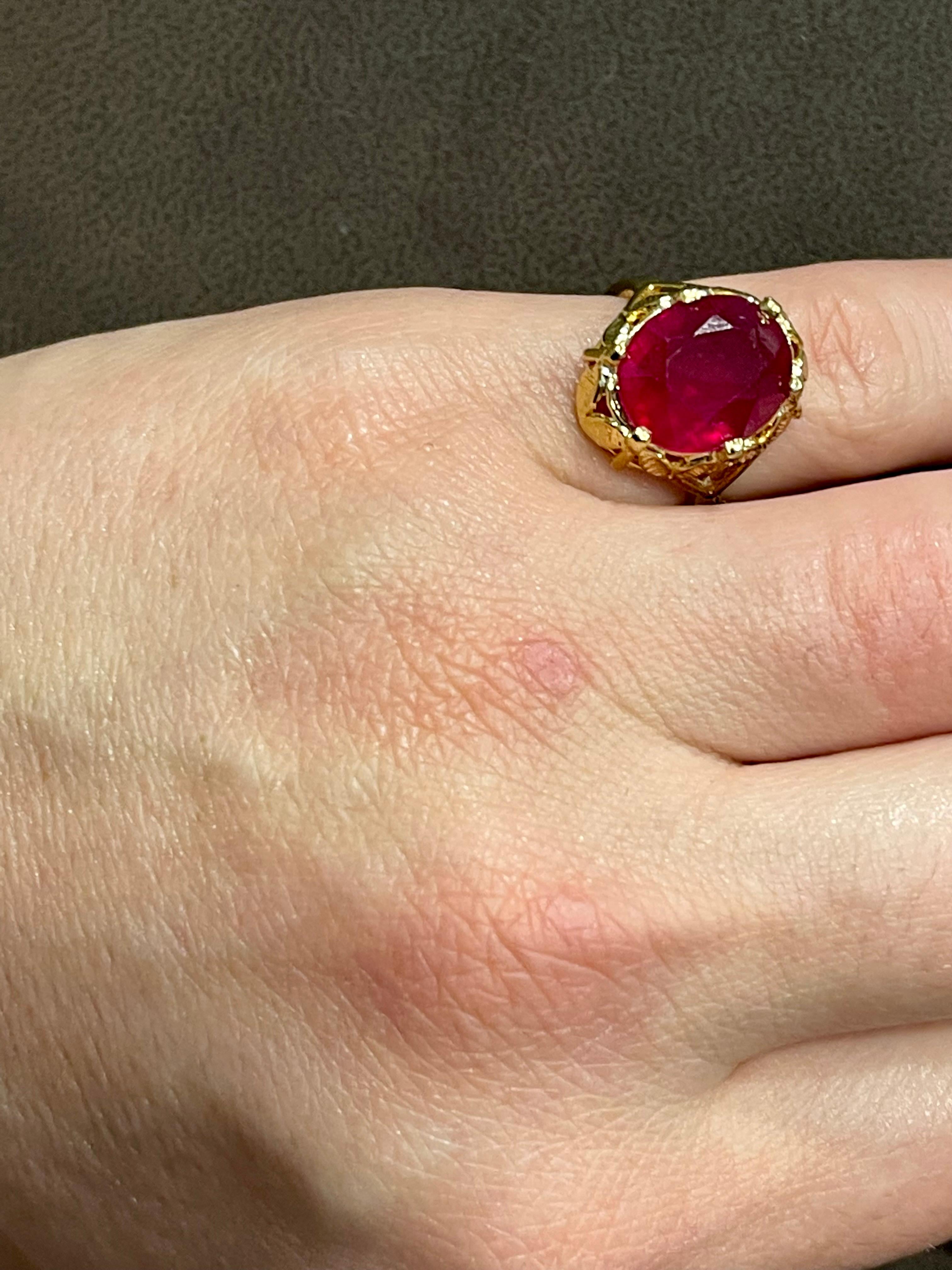 7 Karat Ovalförmiger behandelter Rubin 14 Karat Gelbgold Ring 6