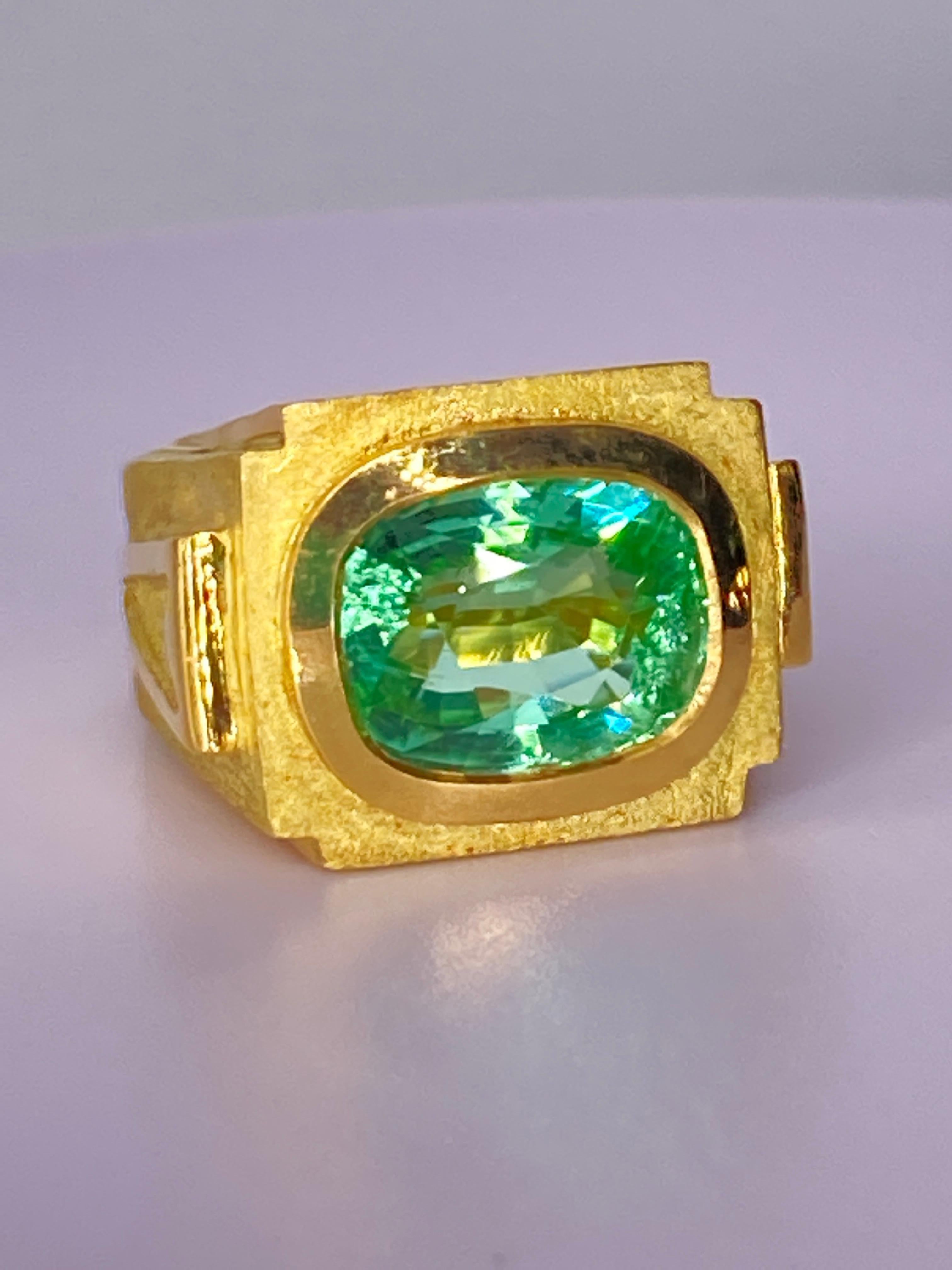 Art Deco 7 Carat Paraiba Tourmaline Ring 18 kt Yellow Gold For Sale