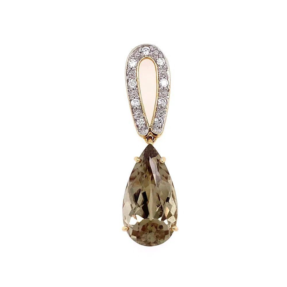 Modernista Collana con ciondolo d'oro vintage con pera zultanite e diamanti da 7 carati in vendita