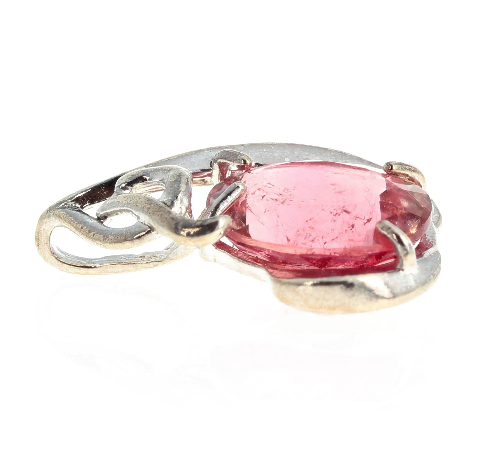 AJD Stunning 7 Cts Bright Pink/Apricot Natural Tourmaline Silver Pendant In New Condition For Sale In Raleigh, NC