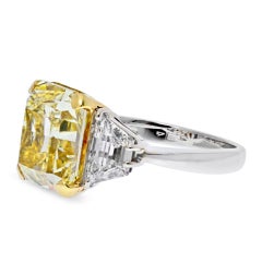 7 Carat Radiant Statement Fancy Yellow VS2  Rare Fancy-Color  Diamond Ring