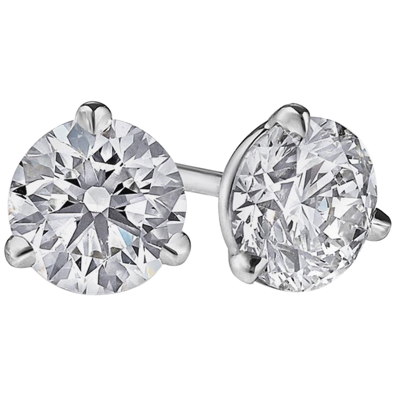 Boucles d'oreilles en diamant 7 carats à taille ronde et brillante Exceptionnel