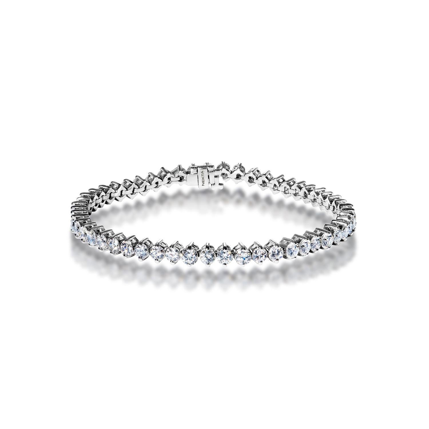 These diamonds are round and brilliant cut to perfection, making her sparkle like never before! Our 14k White Gold Single Row Diamond Bracelet gives you a timeless classic look with the utmost sophistication. Boasting a total of 53 diamonds and