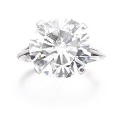 7 Carat Round Brilliant Statement Brilliant White / J color SI  Diamond Ring