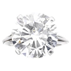 7 Carat Round Brilliant Statement Brilliant White VS  White Gold  Diamond Ring