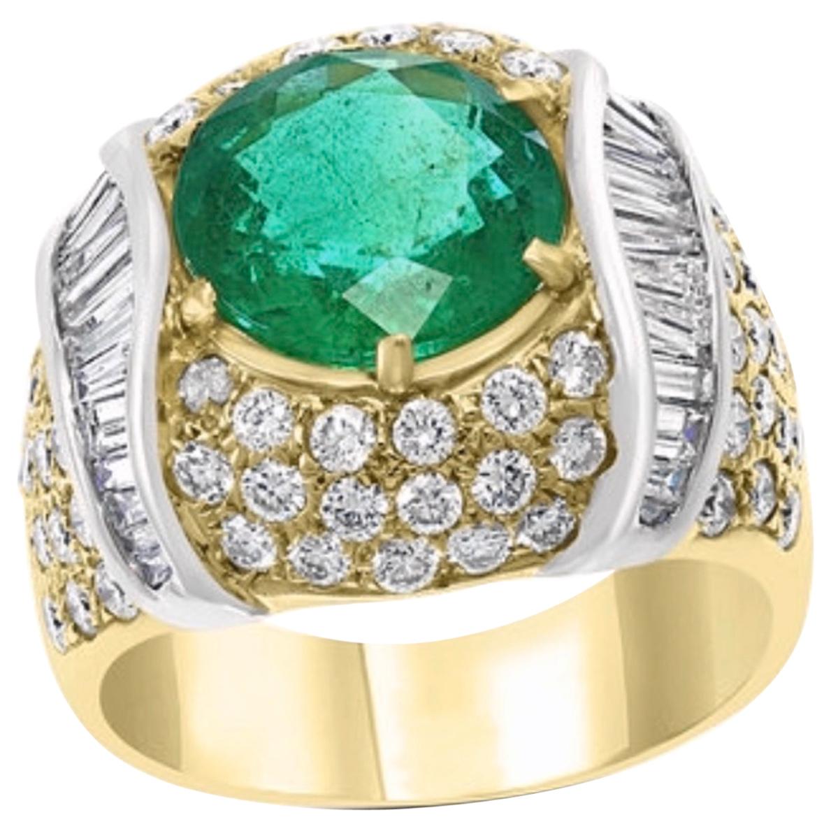 7 Carat Round Colombian Emerald and Diamond 18 Karat Gold Ring, Estate, Unisex For Sale