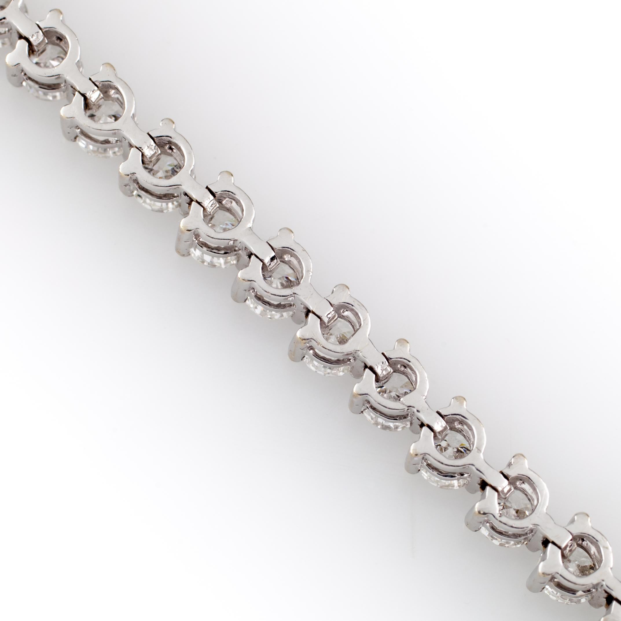 7 Karat rundes Diamant-Tennisarmband aus Weißgold im Zustand „Gut“ im Angebot in Sherman Oaks, CA