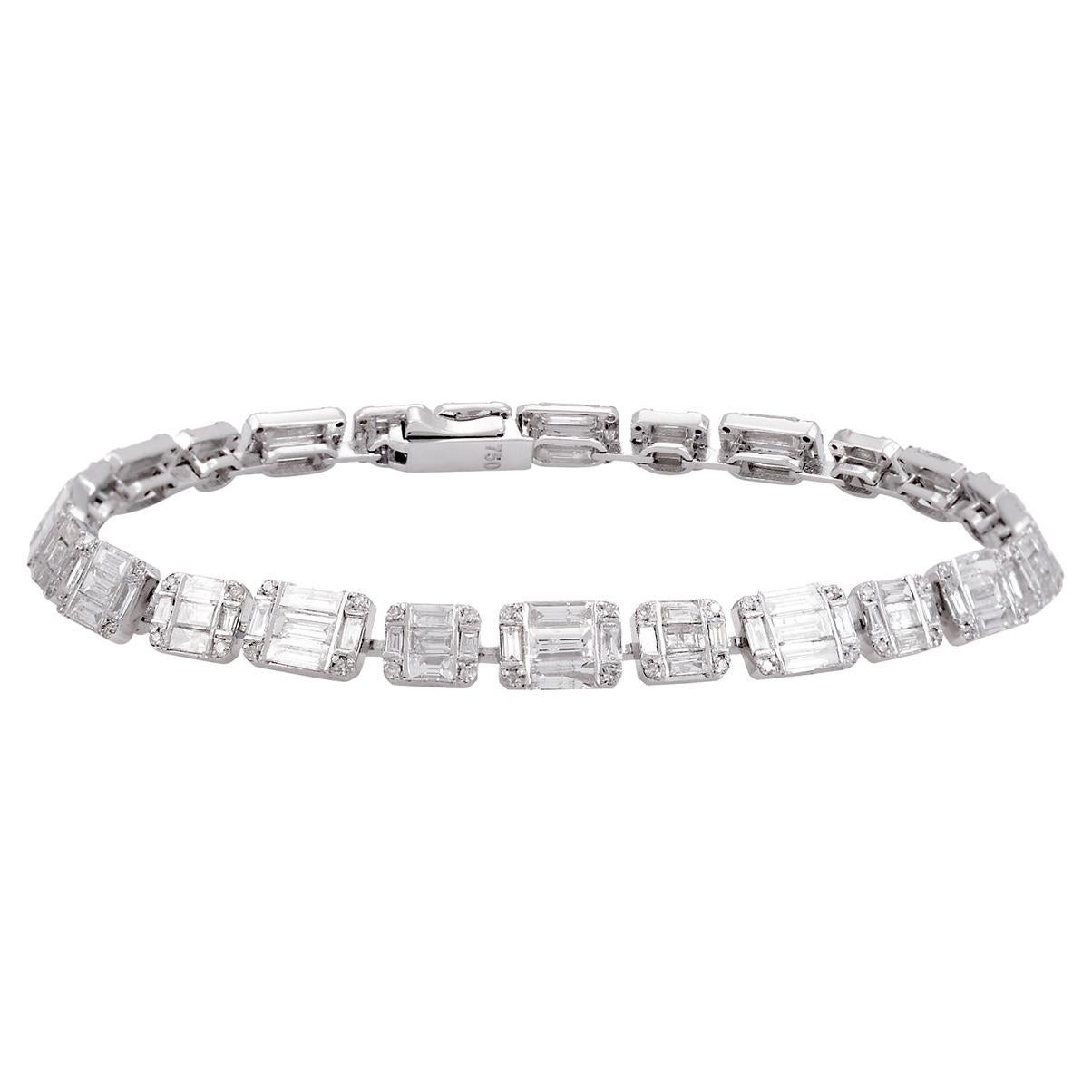 Bracelet à breloques en or blanc 18 carats avec diamants taille baguette SI/HI de 7 carats