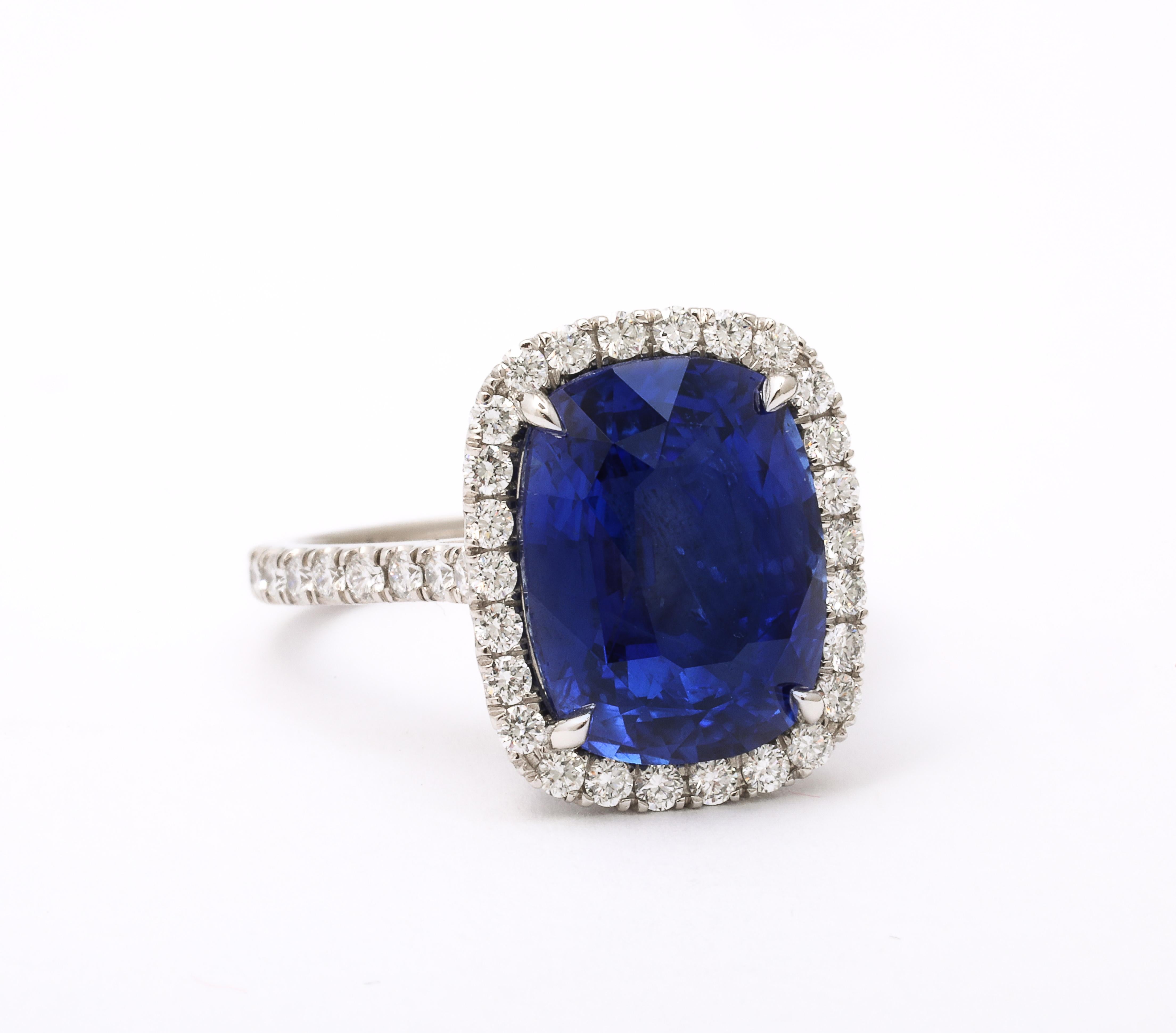 7 carat Vivid Blue Sapphire Ring In New Condition For Sale In New York, NY