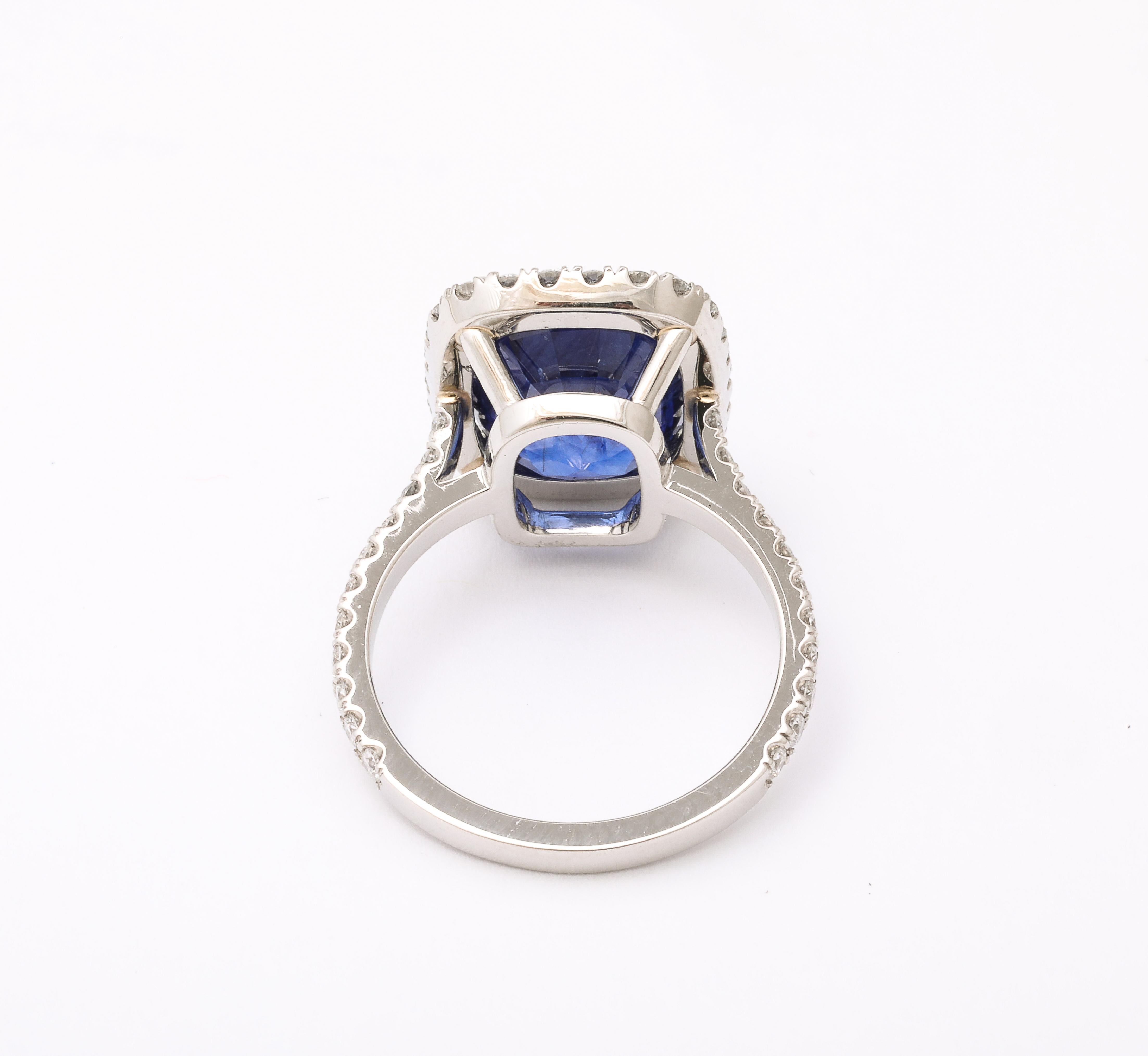 7 carat Vivid Blue Sapphire Ring For Sale 2