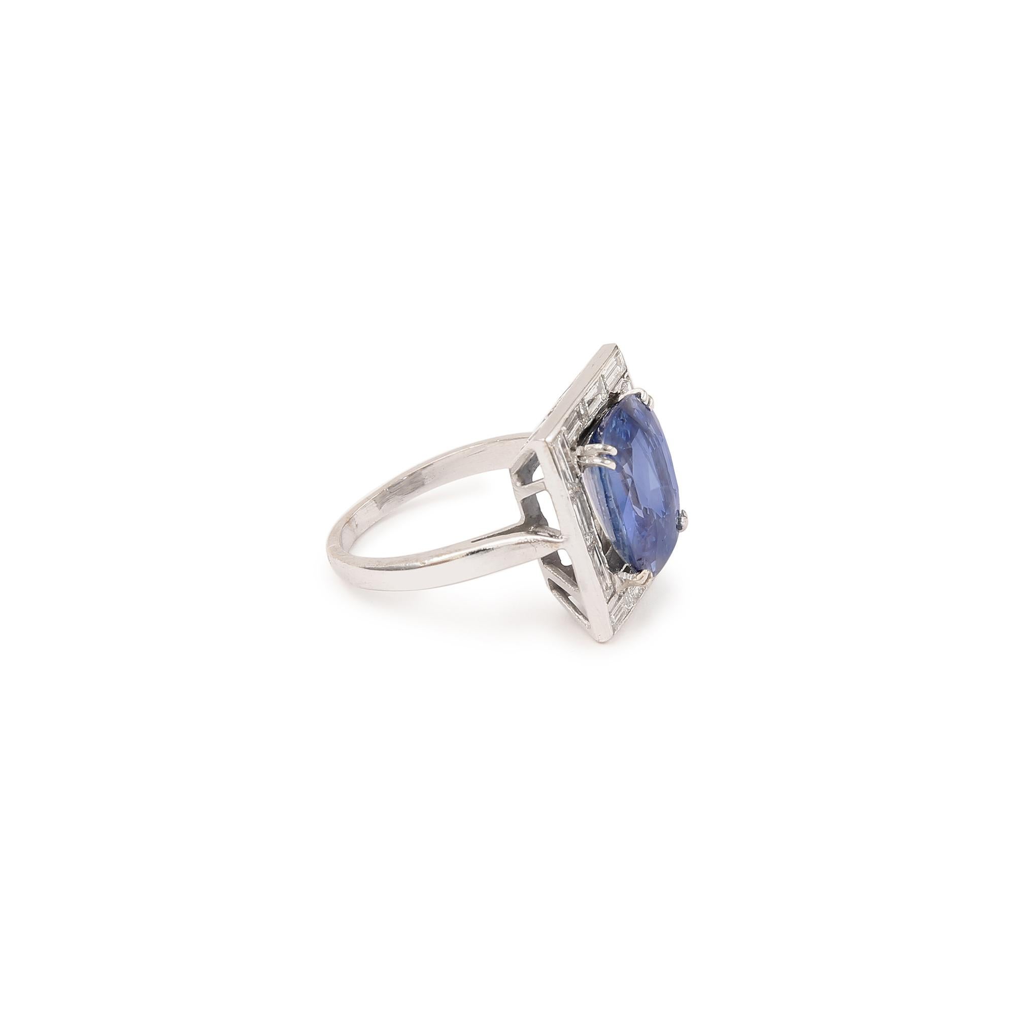 Beautiful vintage ring in white gold set with a large cushion cut sapphire and baguette cut diamonds.

Sapphire weight : 7.04 Carats

Sapphire dimensions:

Total weight of diamonds estimated 0.60 carats

Ring size : 16.18 x 15.58 x 7.07 mm (0.637 x