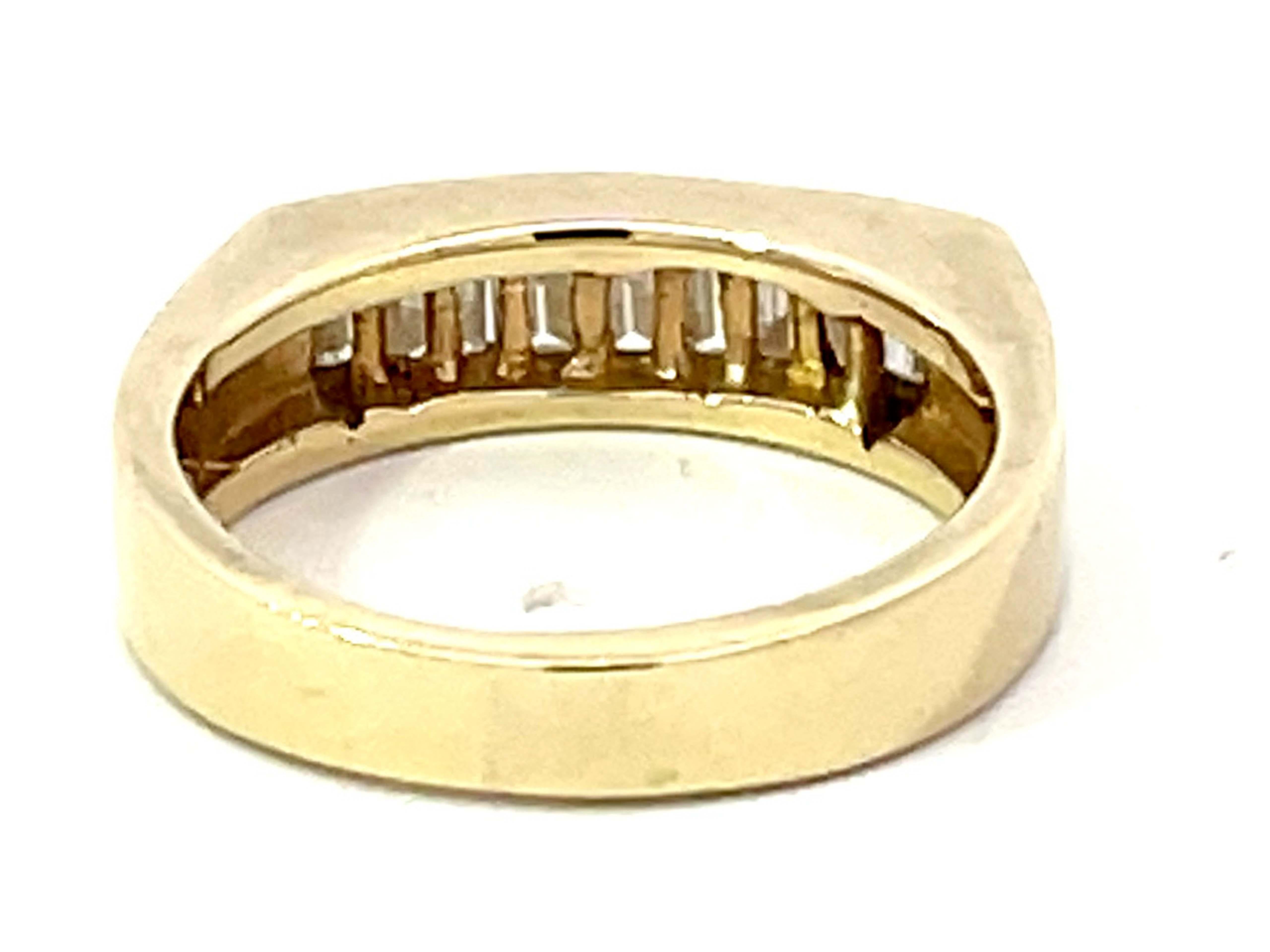 Bague jonc en or jaune 14 carats avec 7 diamants baguettes sertis en bande 1