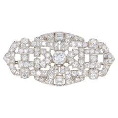 7 ct Art Deco diamond brooch