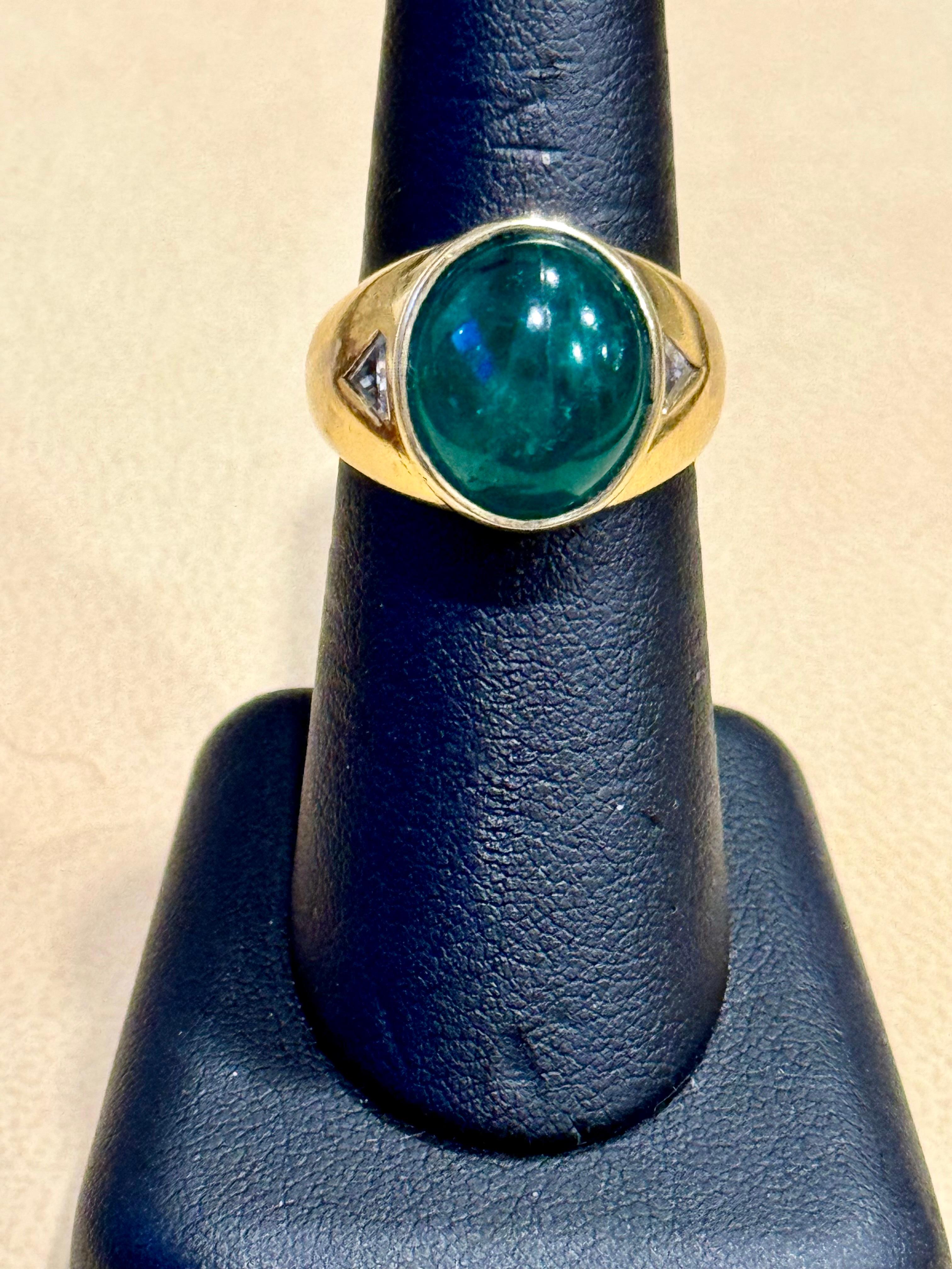 7 Ct Oval Emerald Cabochon 18 Kt Yellow Gold & Diamond Cocktail Ring Vintage Men In Excellent Condition In New York, NY