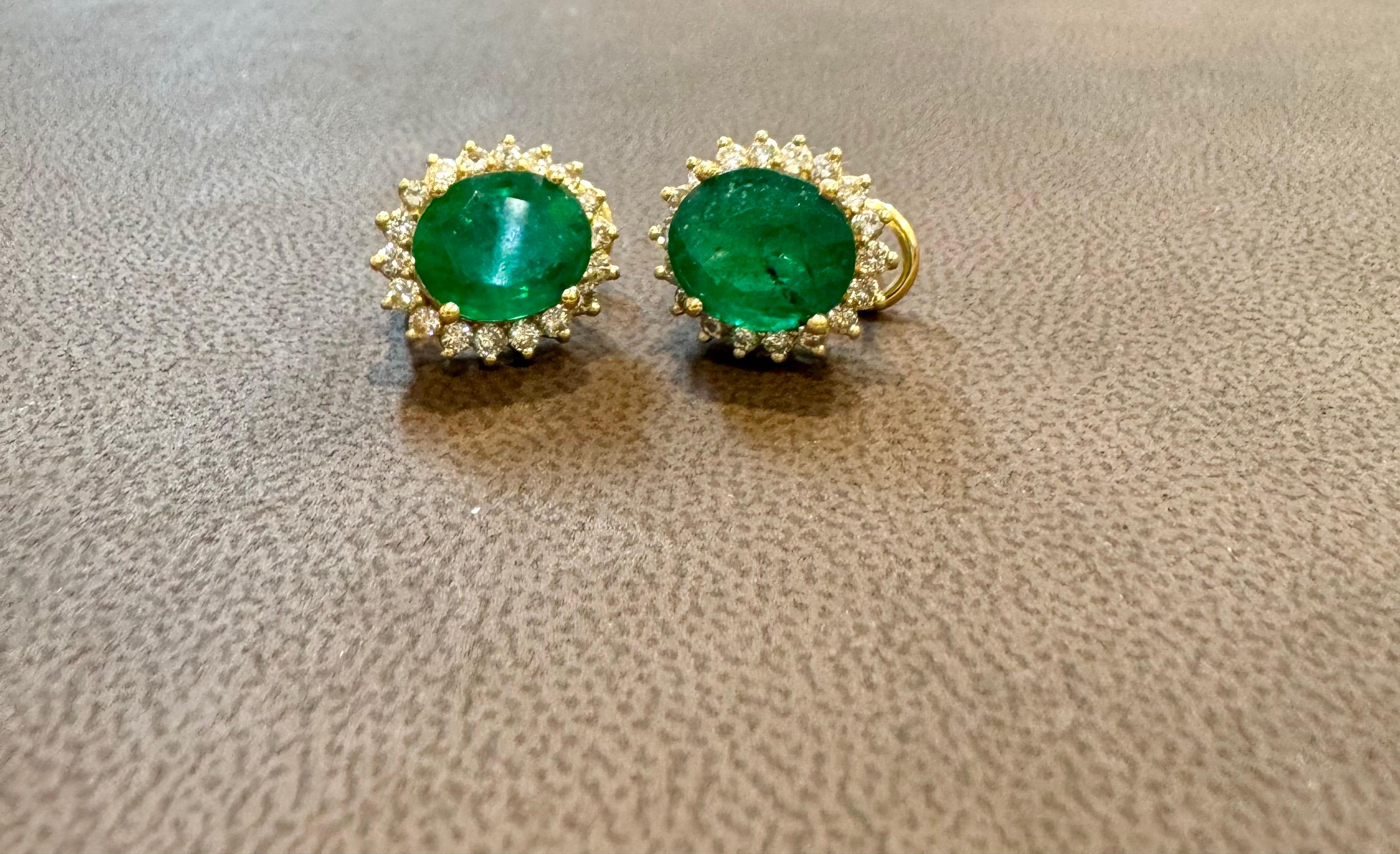Boucles d'oreilles en or jaune 14 carats, émeraude de forme ovale de 7 carats et diamants de 1,5 carat en vente 6