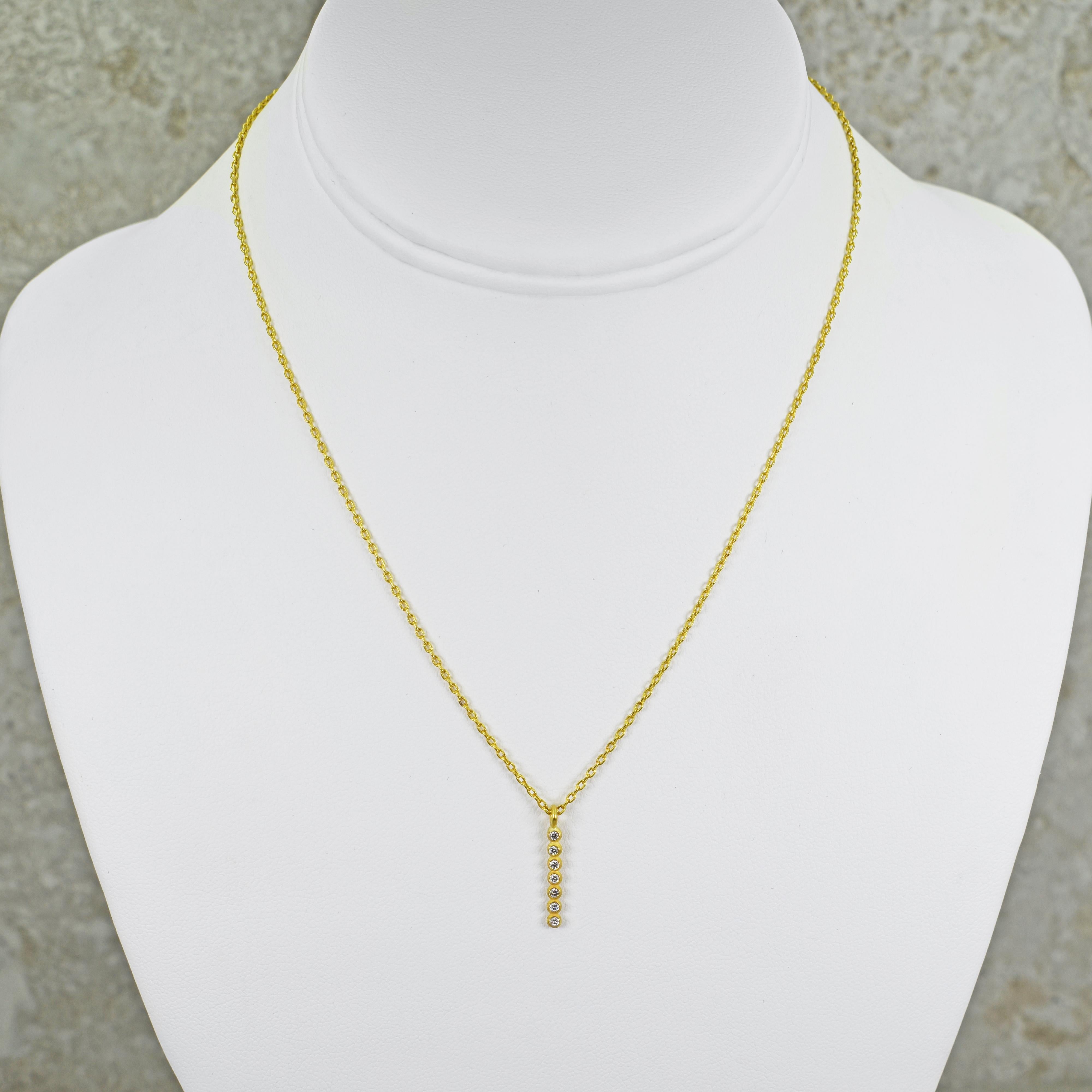 7 Diamant 22 Karat Gold Bar-Anhänger Halskette (Zeitgenössisch) im Angebot