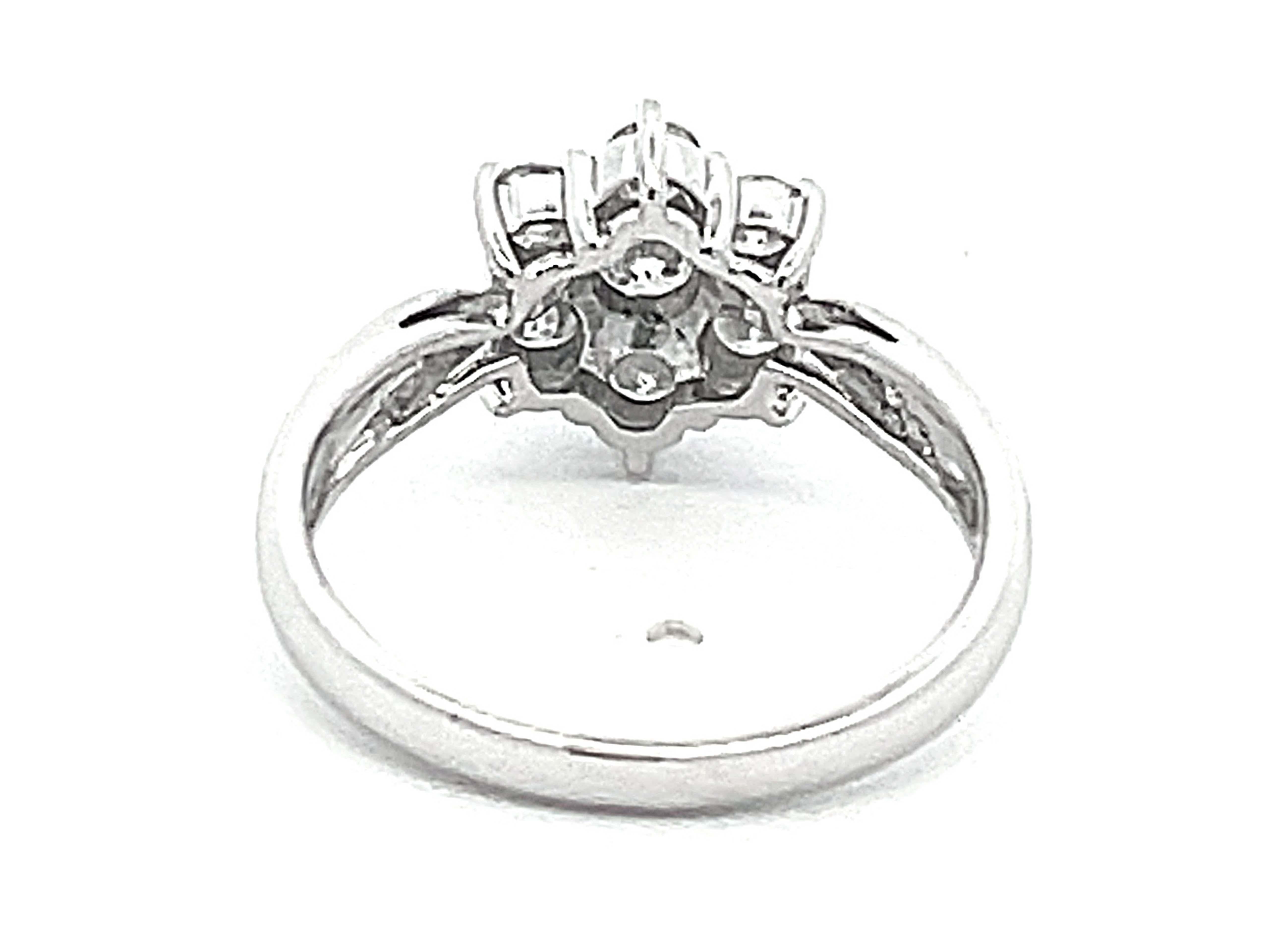 7 Diamond Flower Ring in 18k White Gold For Sale 1