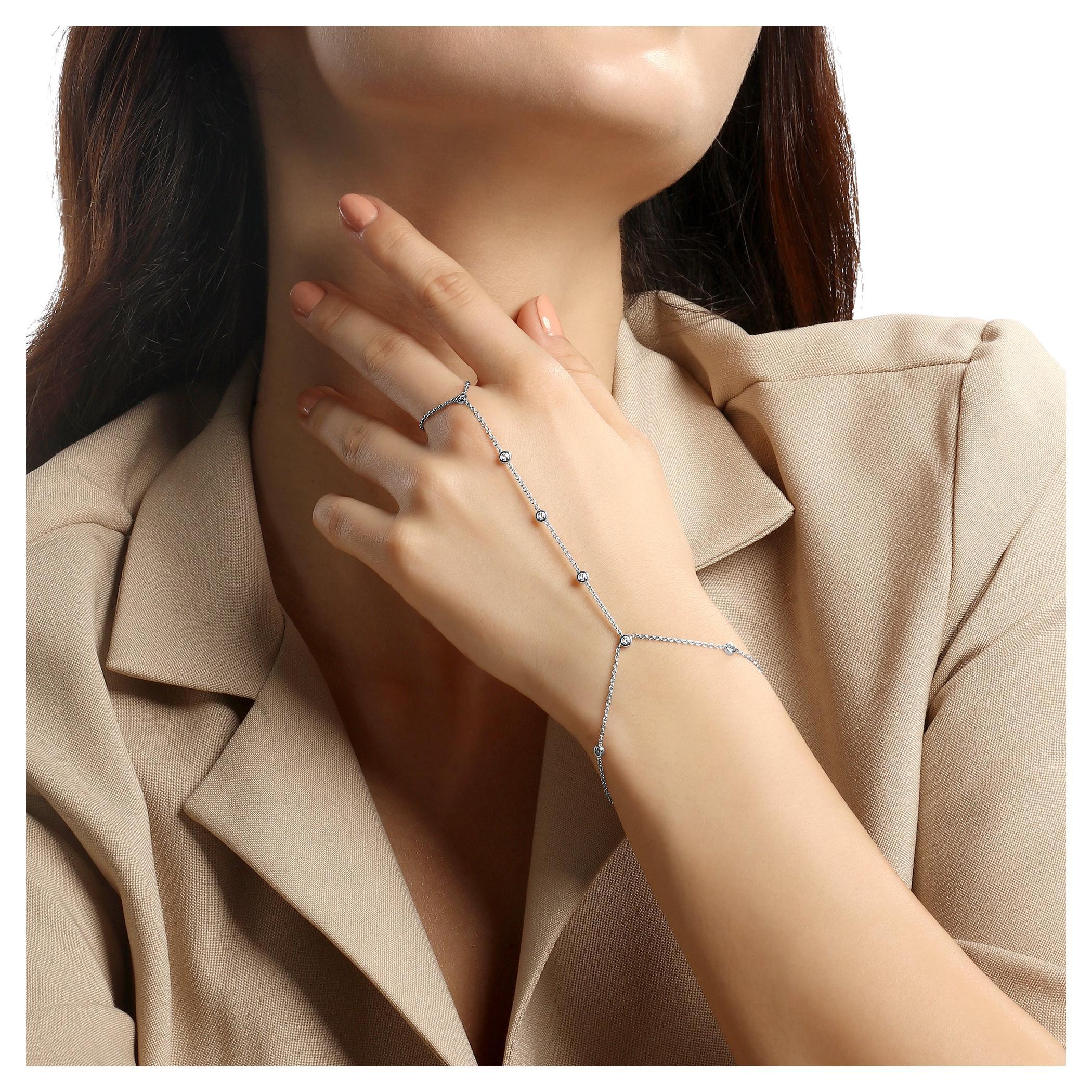 Cadena de mano de plata de ley con 7 diamantes