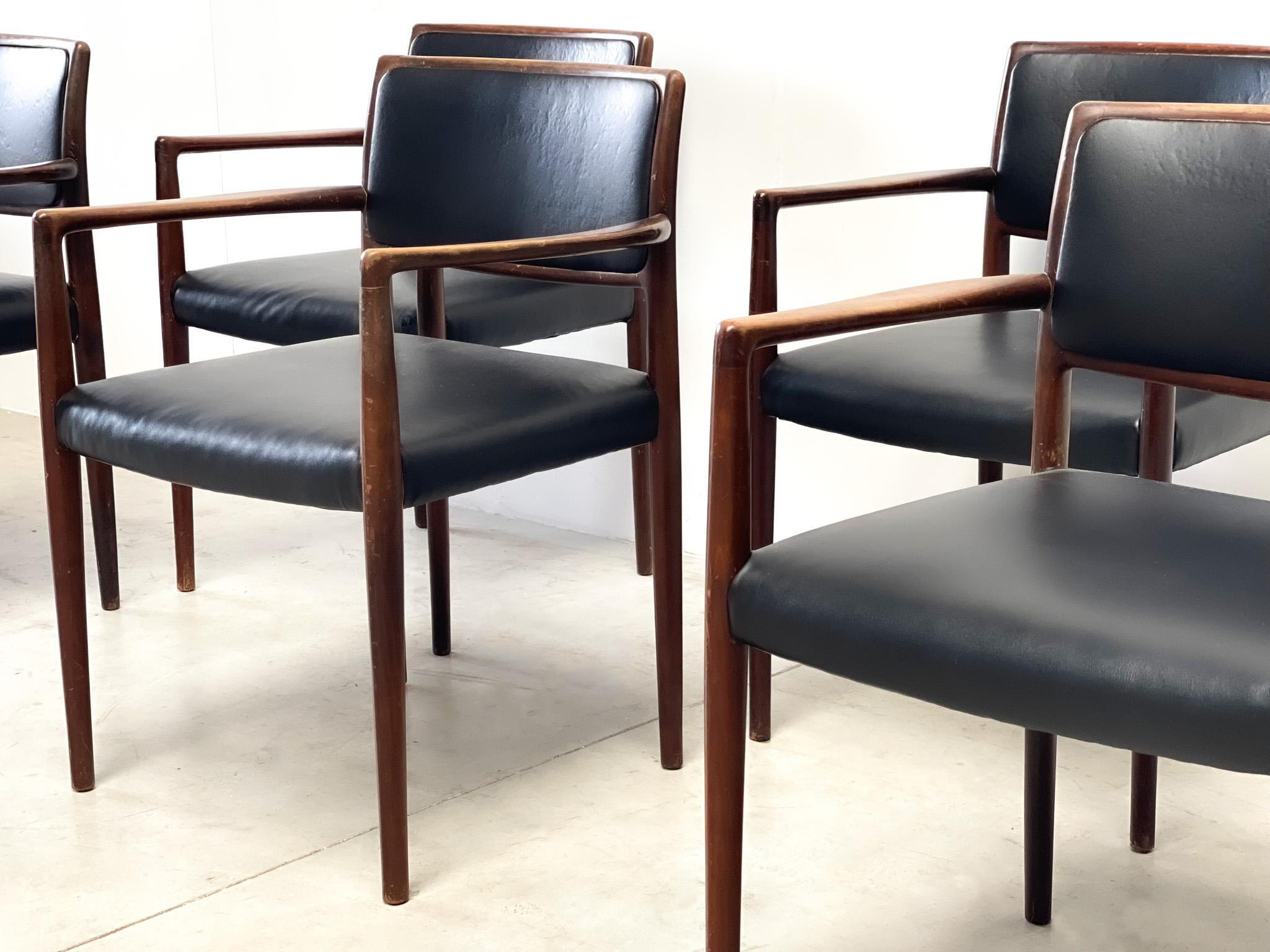 7 dining chairs attr. to Niels Moller For Sale 5