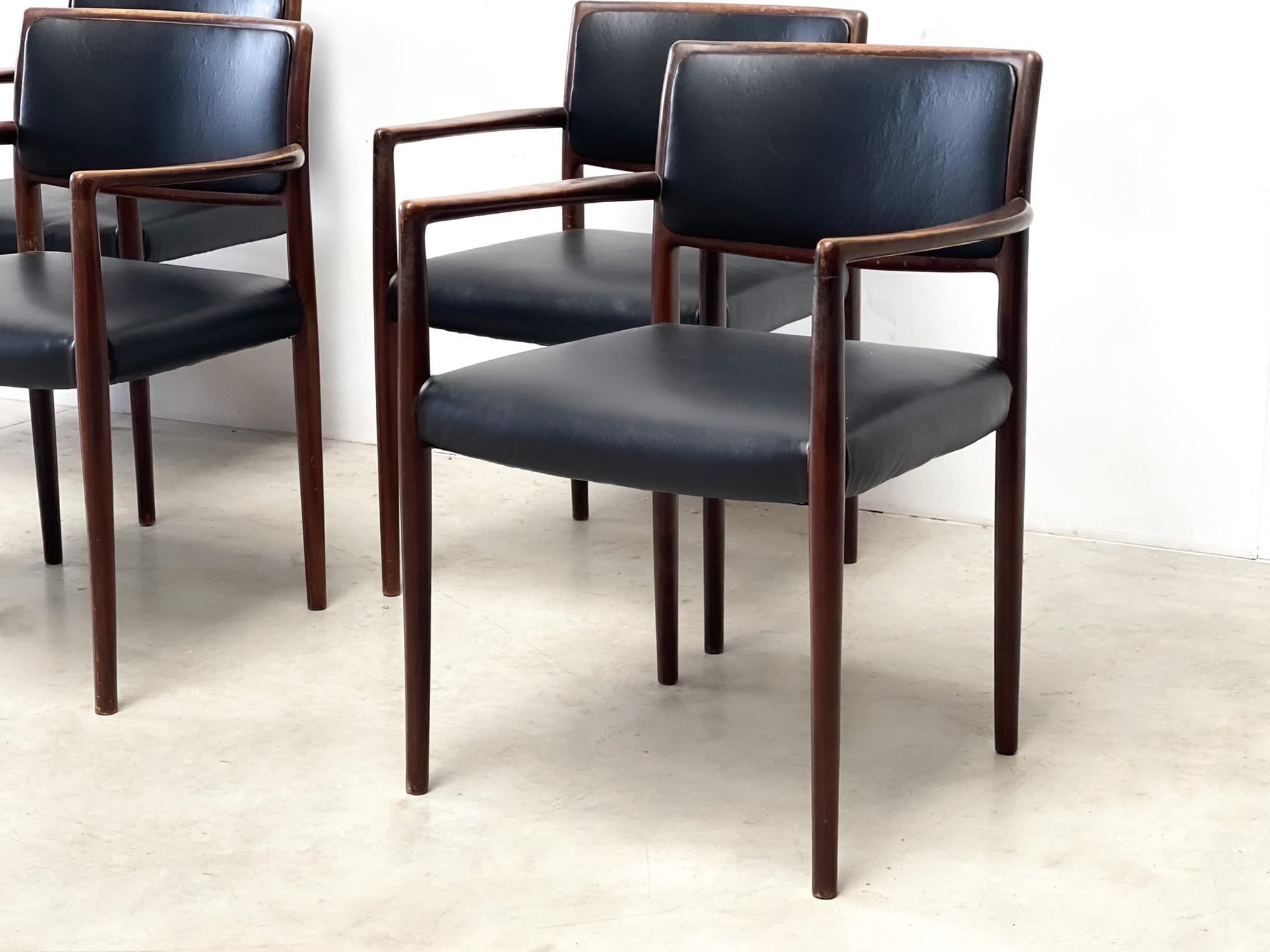 7 dining chairs attr. to Niels Moller For Sale 2