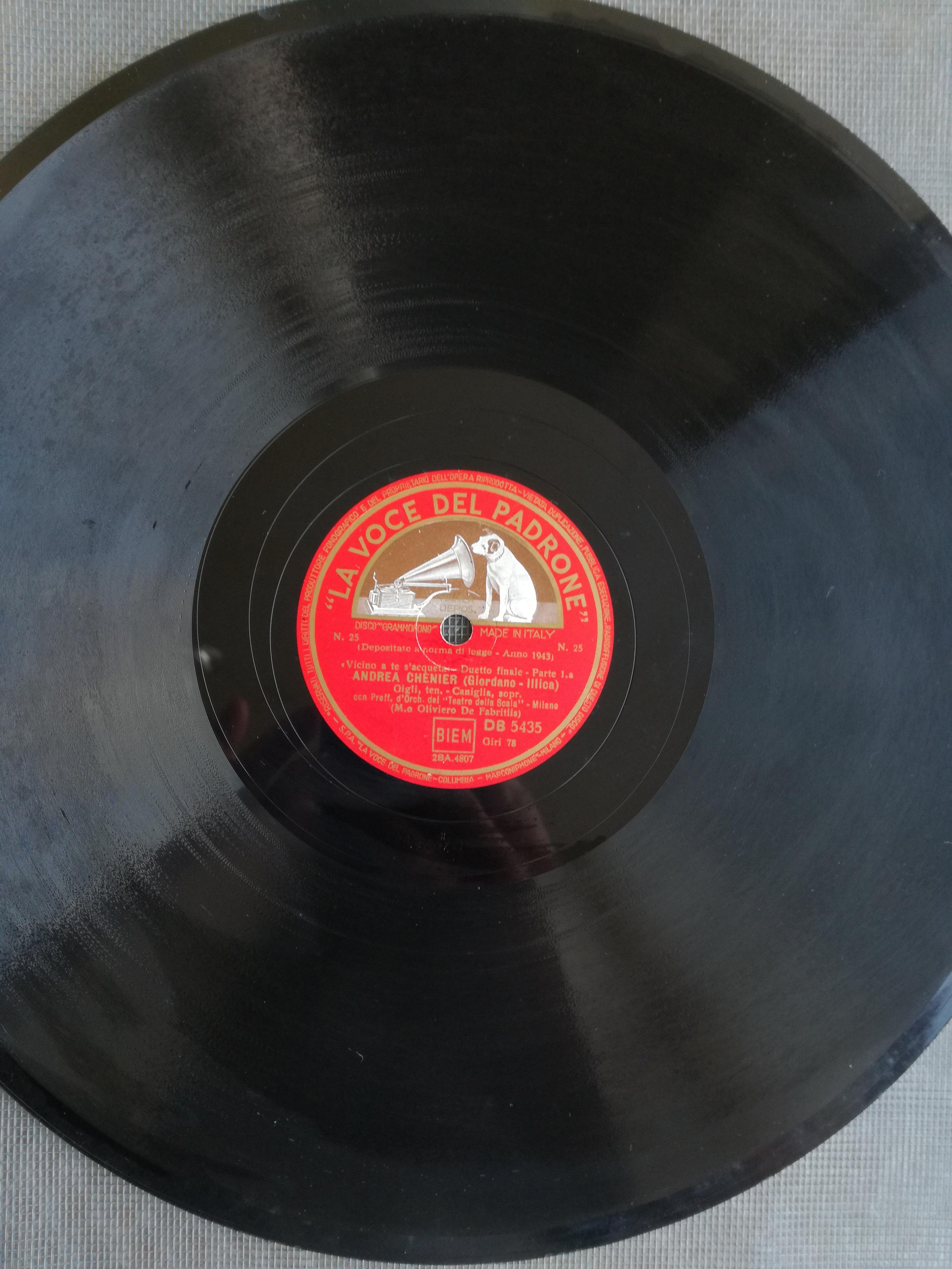 Plastic 7 dischi da grammofono 78 giri. anni 40/60 For Sale