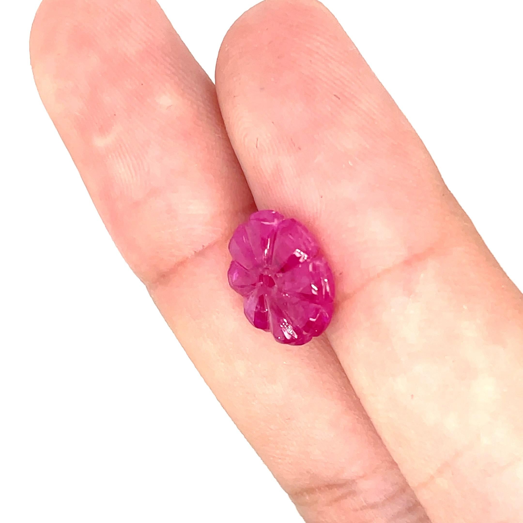 7 Flower Ruby Round Carving Cts 15.23 en vente 4