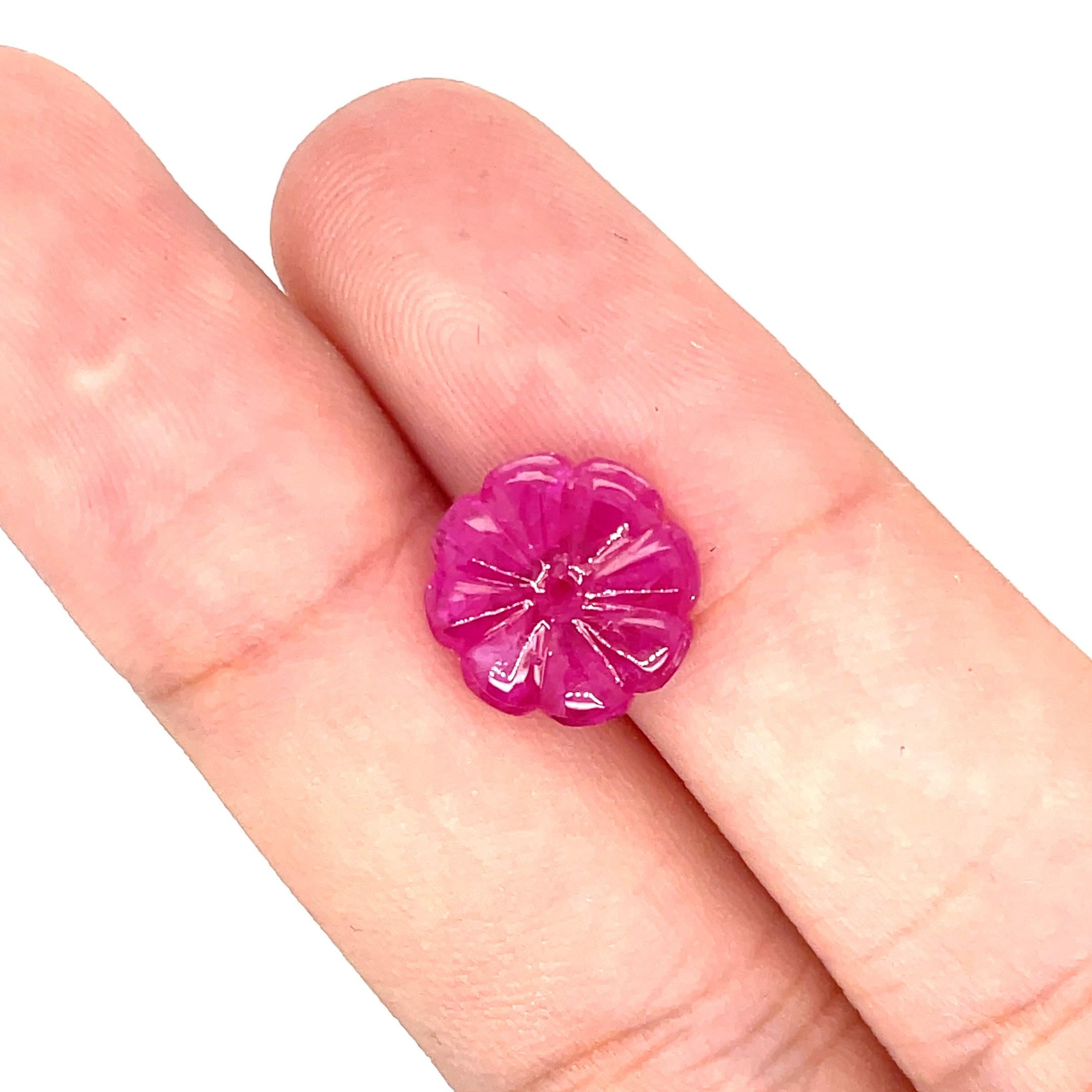 7 Flower Ruby Round Carving Cts 15.23 en vente 6