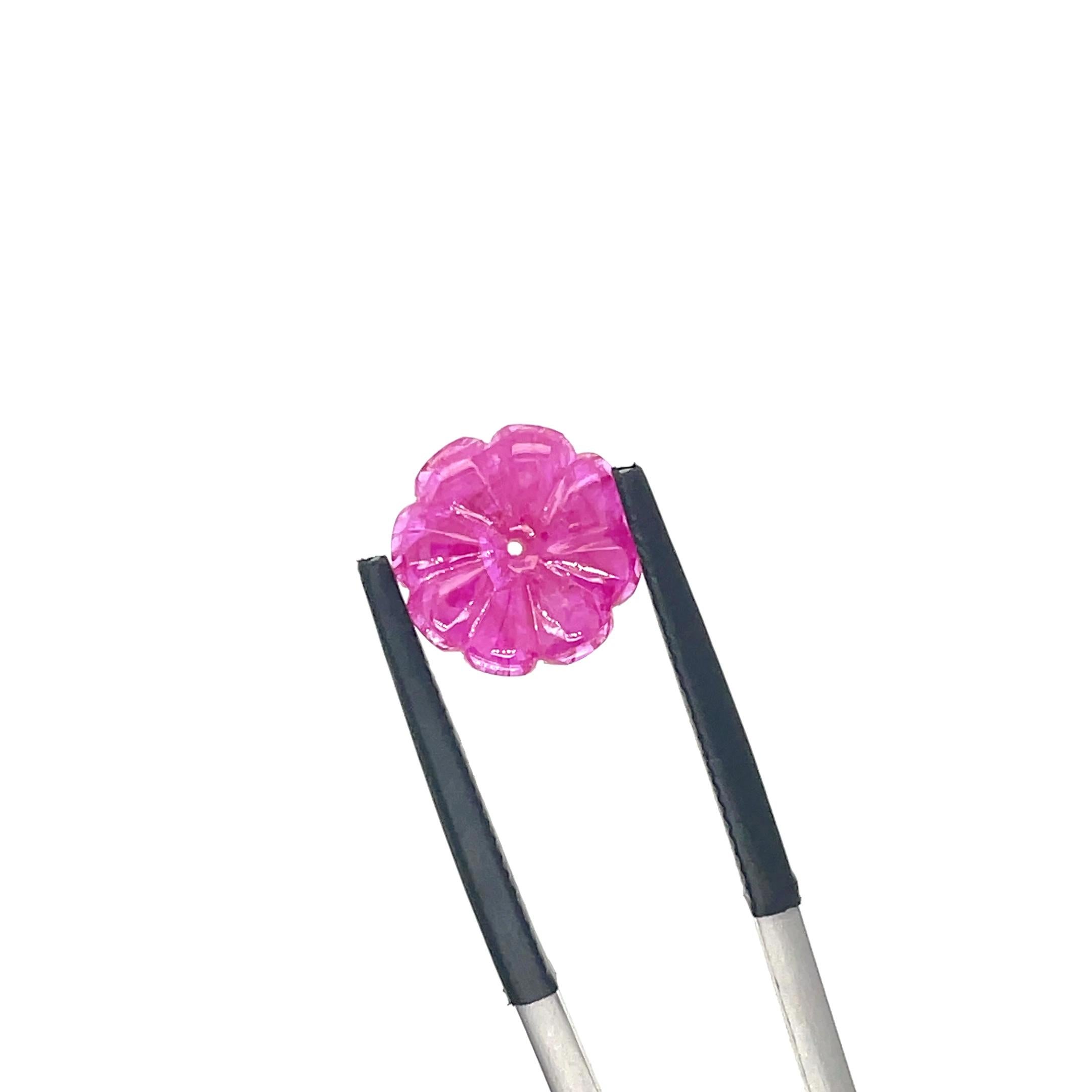 7 Flower Ruby Round Carving Cts 15.23 Neuf - En vente à Hong Kong, HK
