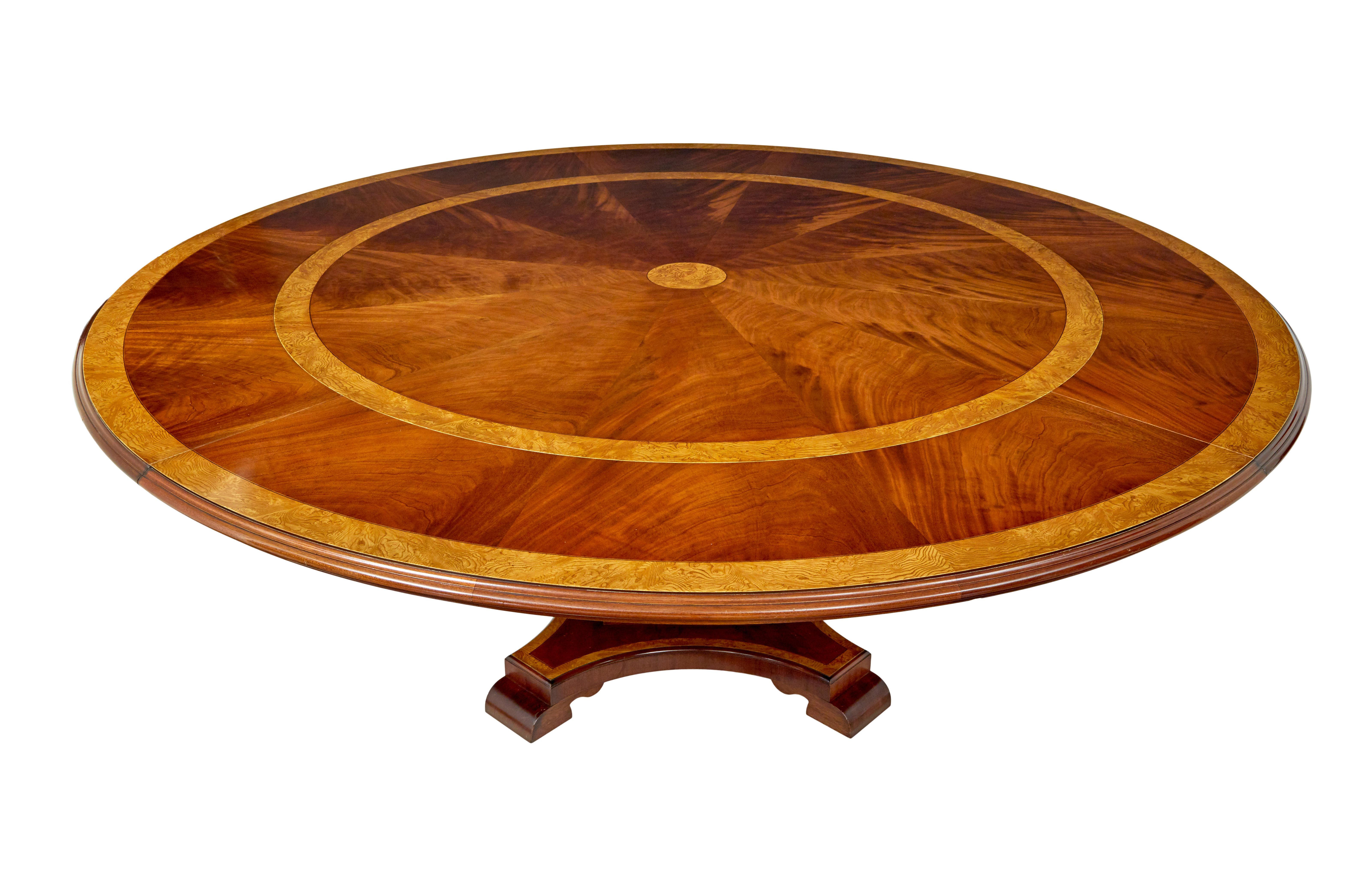 Mahogany 7 foot round inlaid jupe extending dining table For Sale