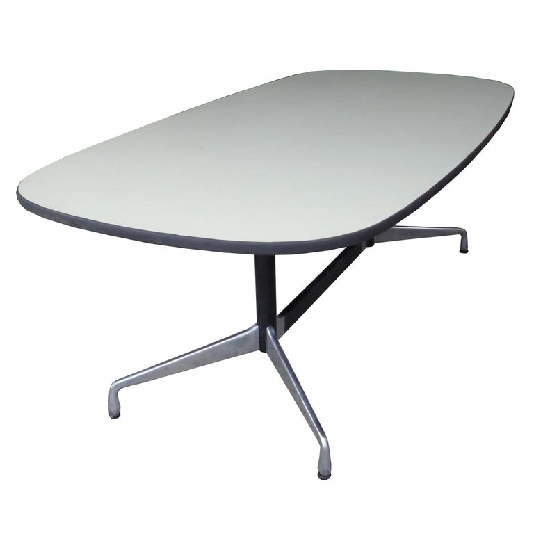 Vintage Herman Miller Eames Racetrack Conference Table In Good Condition For Sale In Pasadena, TX