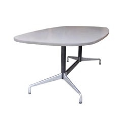 213 cm. Table de conférence vintage Herman Miller Eames Racetrack Light Grey