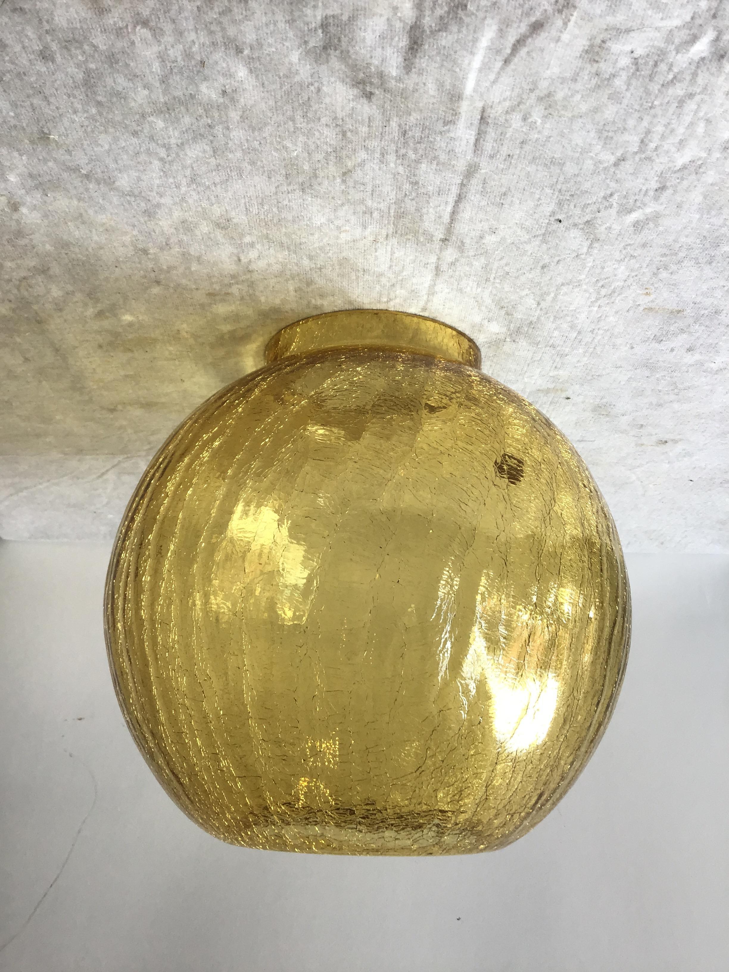 4 bases de lámparas / globos empotrados de cristal craquelado ámbar alemán de los años 60 Vidrio artístico en venta